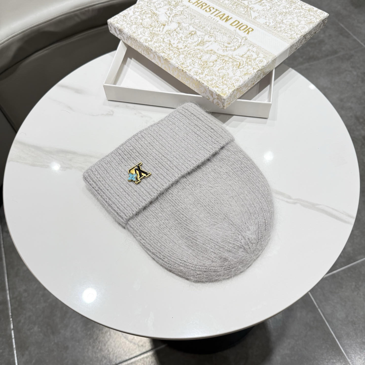 路易威登棒球帽 LouisVuitton😍新款LV毛线帽，重工打造♥️高端大气，百搭款🤗男女