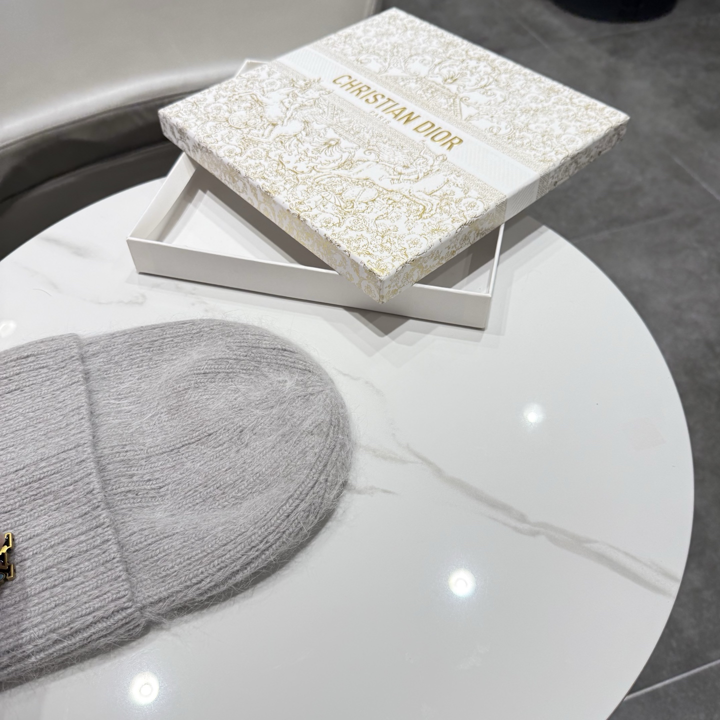 路易威登棒球帽 LouisVuitton😍新款LV毛线帽，重工打造♥️高端大气，百搭款🤗男女