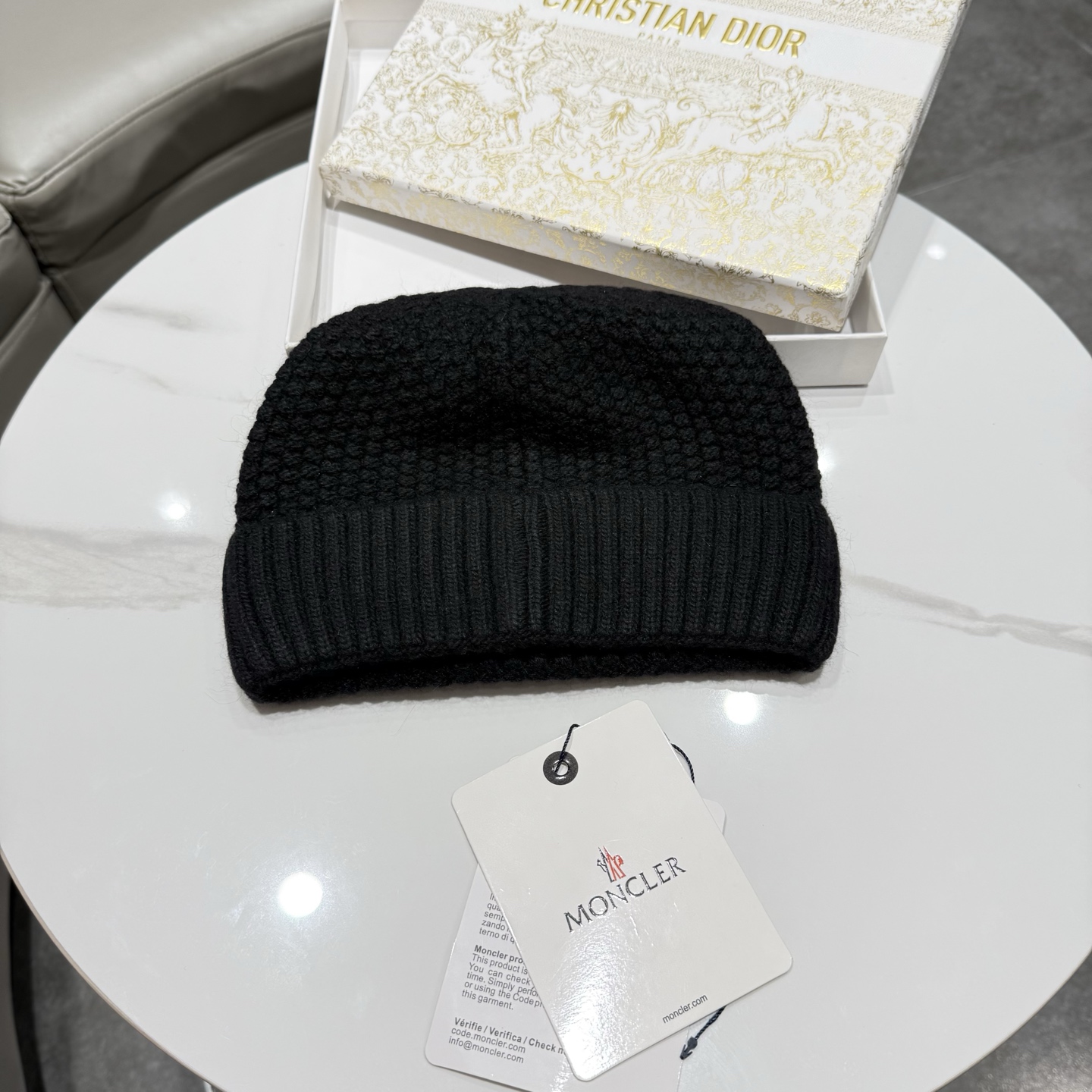 【MONCLER蒙口】2026秋冬新款男女款羊毛兔毛针织毛线帽，大牌简约～秋冬穿搭必备 