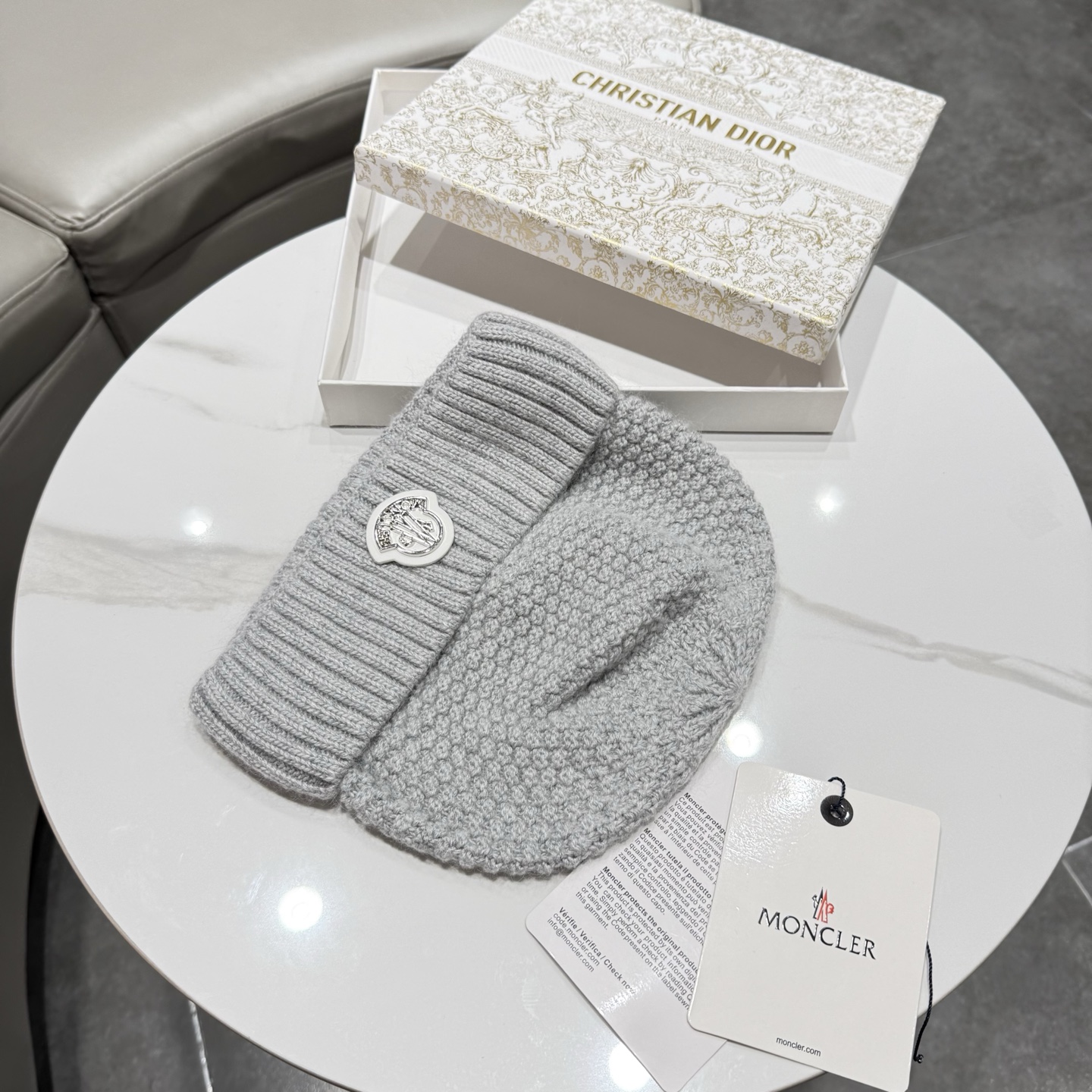 【MONCLER蒙口】2026秋冬新款男女款羊毛兔毛针织毛线帽，大牌简约～秋冬穿搭必备 