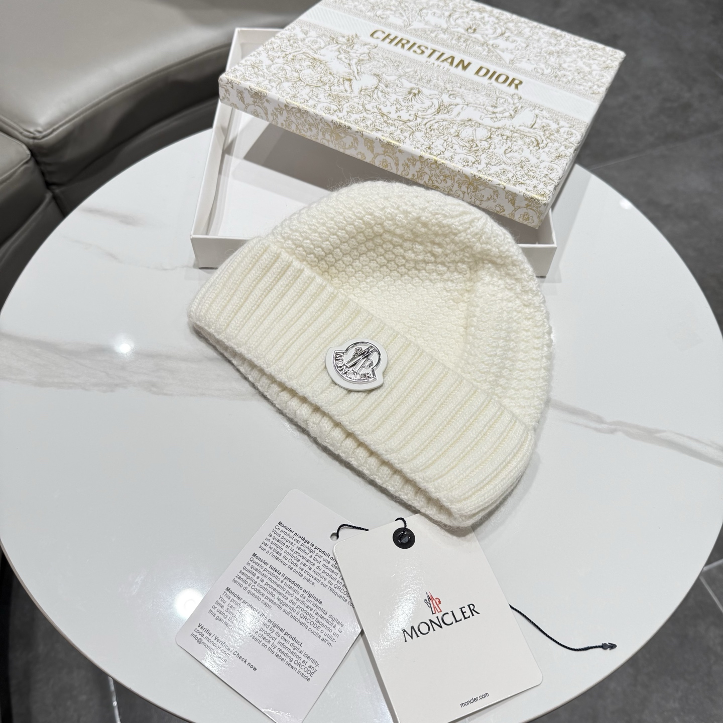 【MONCLER蒙口】2026秋冬新款男女款羊毛兔毛针织毛线帽，大牌简约～秋冬穿搭必备 