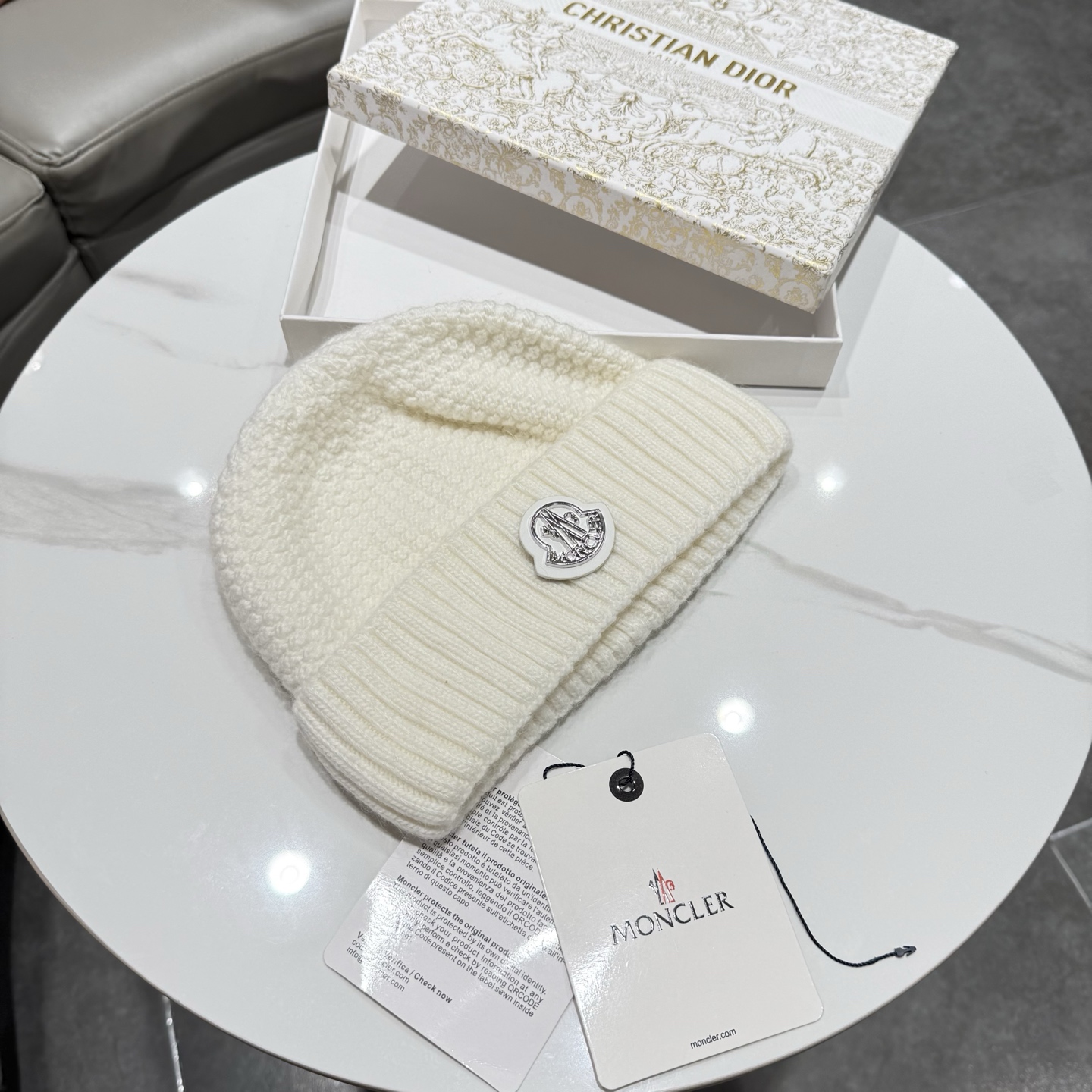 【MONCLER蒙口】2026秋冬新款男女款羊毛兔毛针织毛线帽，大牌简约～秋冬穿搭必备 