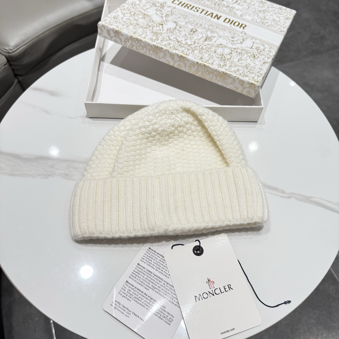 【MONCLER蒙口】2026秋冬新款男女款羊毛兔毛针织毛线帽，大牌简约～秋冬穿搭必备 