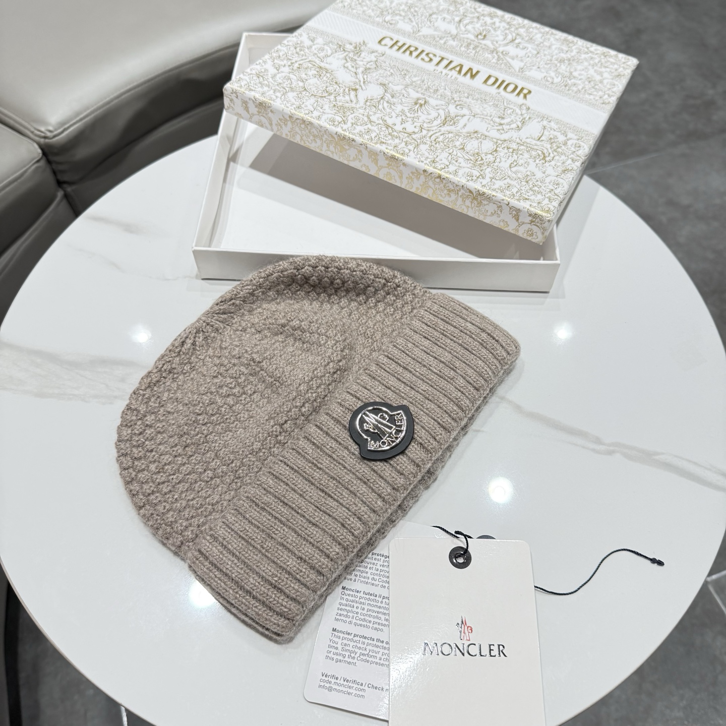 【MONCLER蒙口】2026秋冬新款男女款羊毛兔毛针织毛线帽，大牌简约～秋冬穿搭必备 