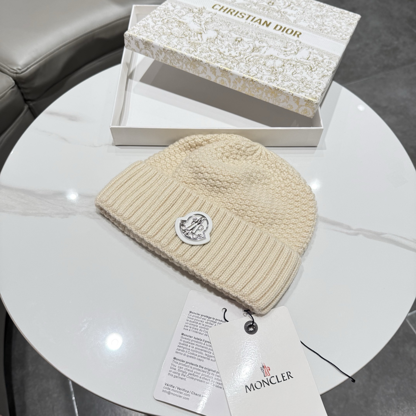 【MONCLER蒙口】2026秋冬新款男女款羊毛兔毛针织毛线帽，大牌简约～秋冬穿搭必备 