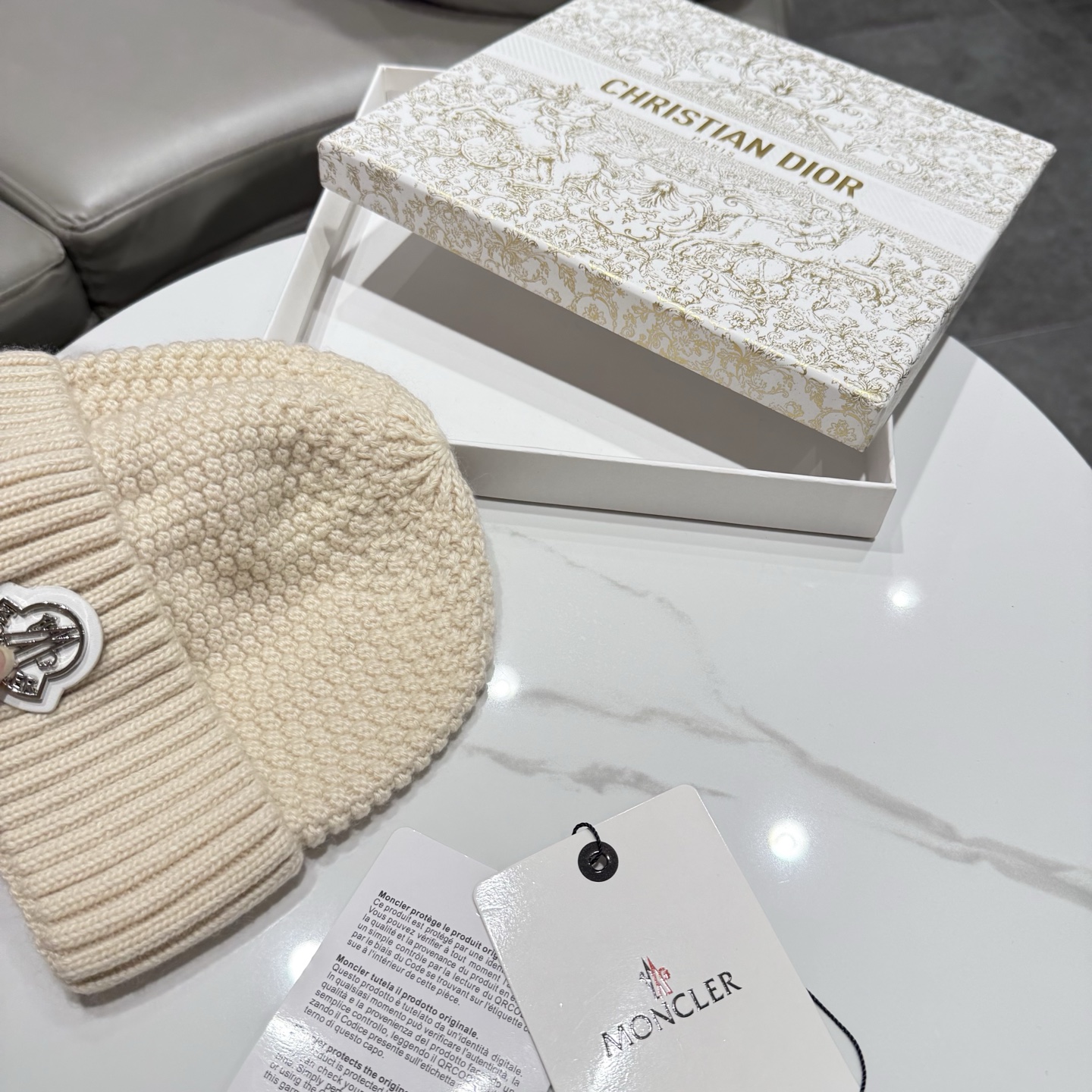 【MONCLER蒙口】2026秋冬新款男女款羊毛兔毛针织毛线帽，大牌简约～秋冬穿搭必备 