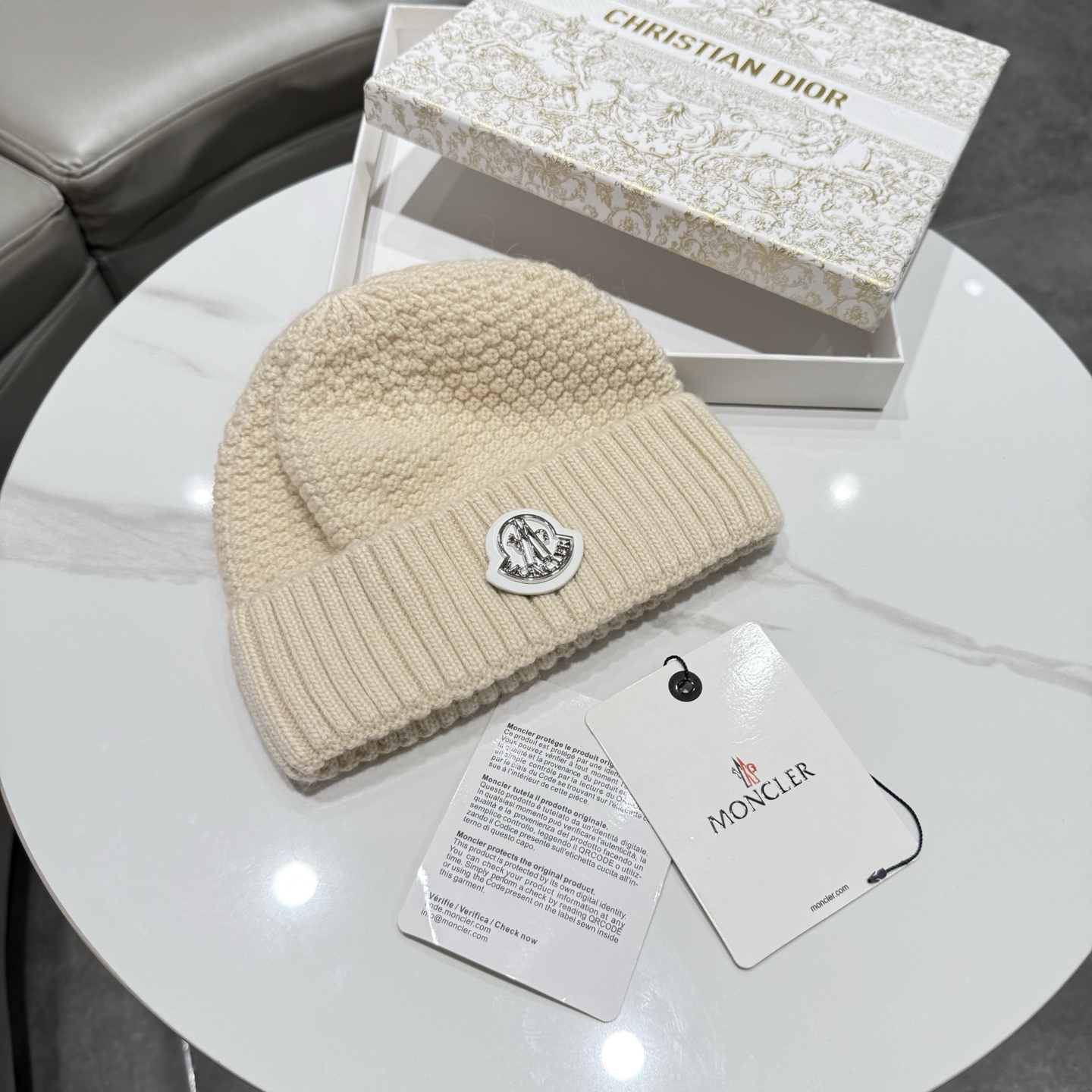 【MONCLER蒙口】2026秋冬新款男女款羊毛兔毛针织毛线帽，大牌简约～秋冬穿搭必备 