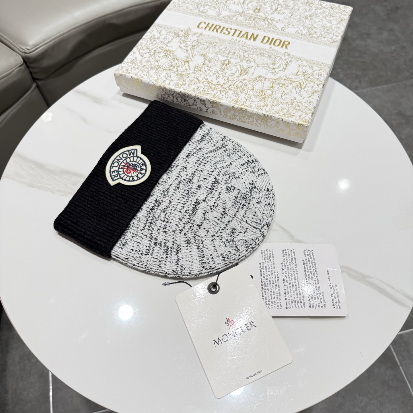 【Moncler蒙口】2026秋冬新款男女款加绒毛线帽# 非常有质感的一款～复古风 