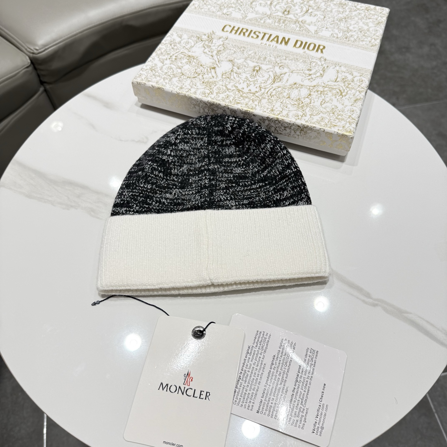 【Moncler蒙口】2026秋冬新款男女款加绒毛线帽# 非常有质感的一款～复古风 