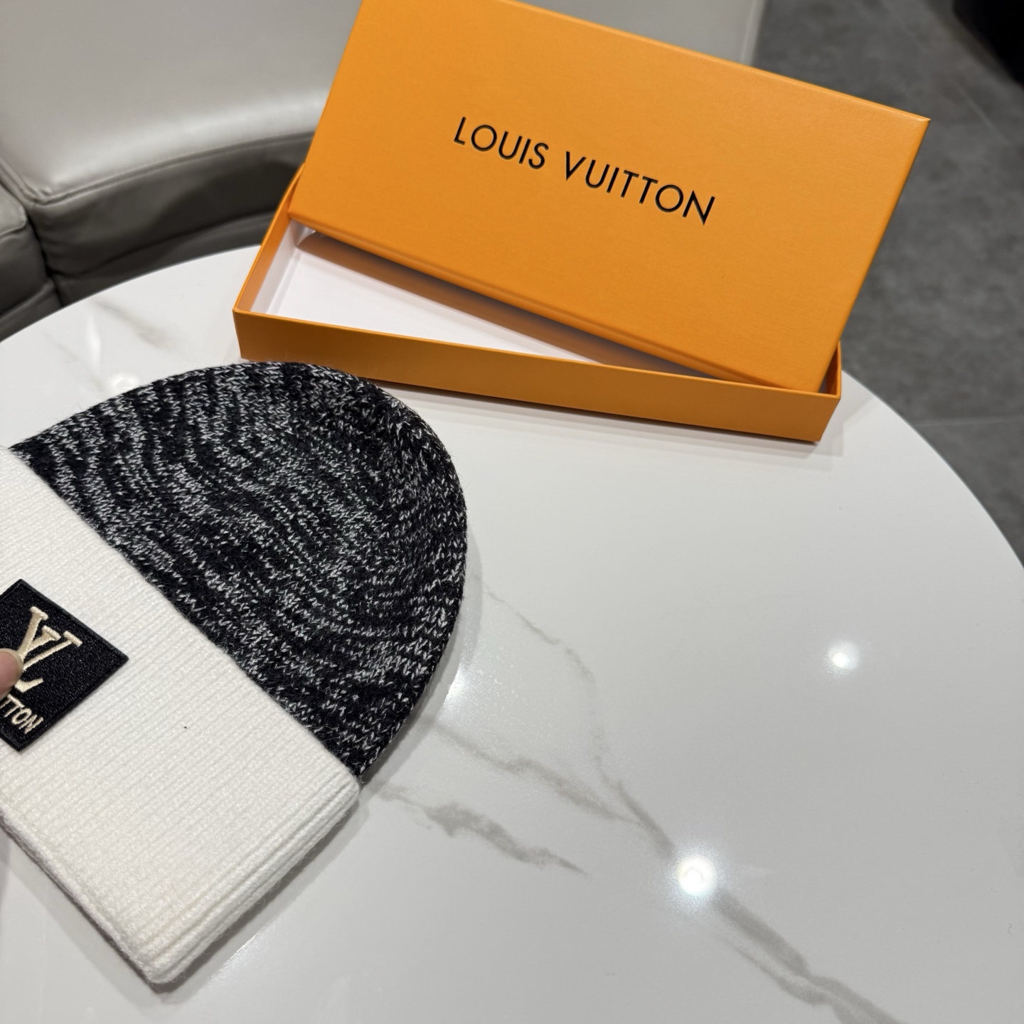 路易威登棒球帽 LouisVuitton😍新款LV毛线帽，重工打造♥️高端大气，百搭款🤗男女
