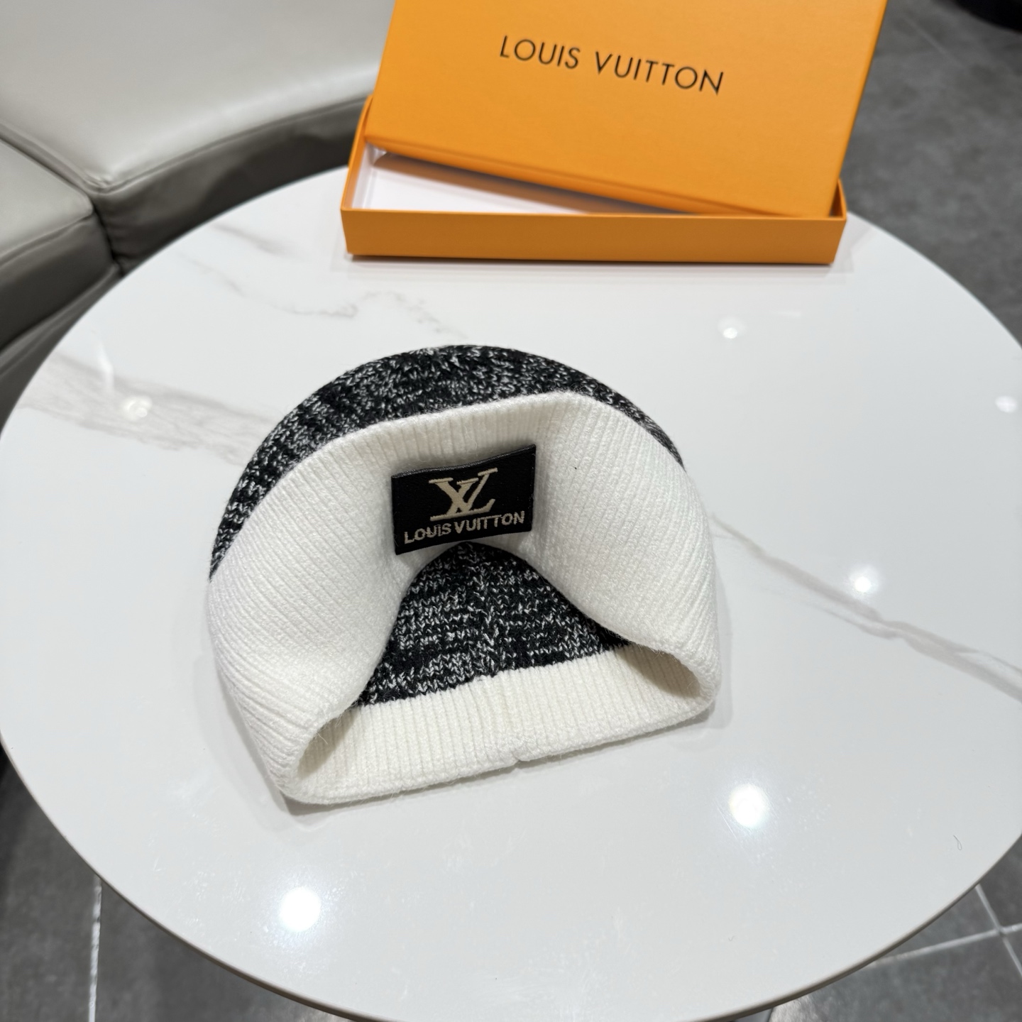 路易威登棒球帽 LouisVuitton😍新款LV毛线帽，重工打造♥️高端大气，百搭款🤗男女