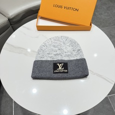 路易威登棒球帽 LouisVuitton😍新款LV毛线帽,重工打造♥️高端大气,百搭款🤗男女 路易威登棒球帽 LouisVuitton😍新款LV毛线帽,重工打造♥️高端大气,百搭款🤗男女