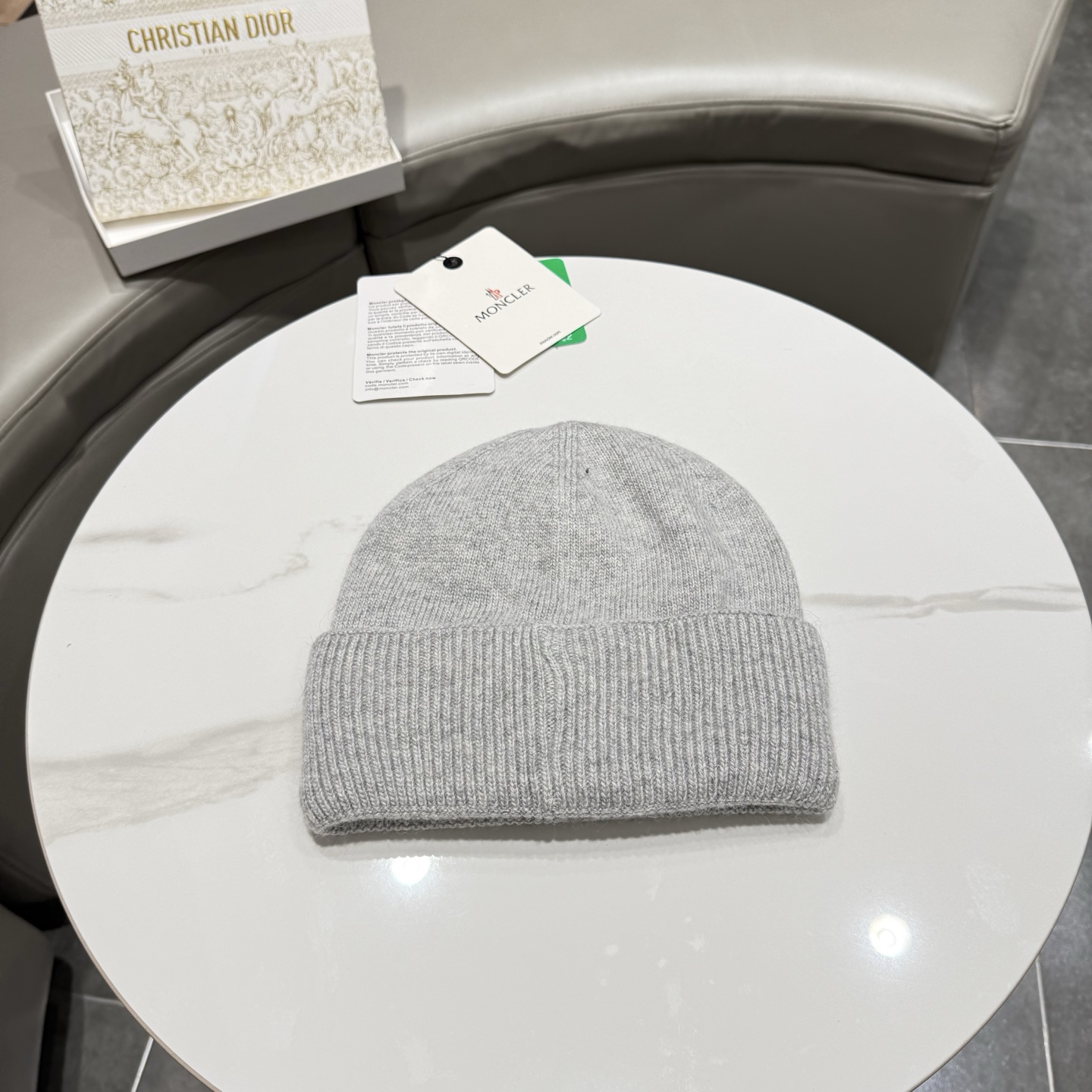 罗意威 LOEWE毛线帽 新款羊毛原版原标设计，质感超好，外部线条定位标准，做工精细，简约大气低价走量！