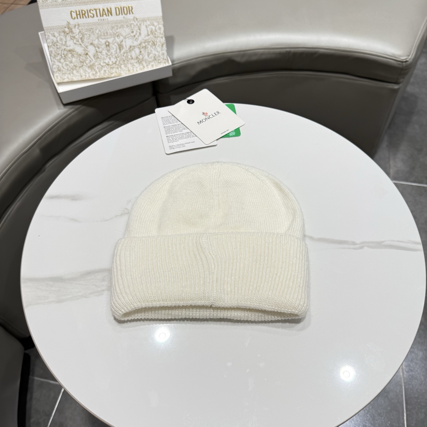 罗意威 LOEWE毛线帽 新款羊毛原版原标设计，质感超好，外部线条定位标准，做工精细，简约大气低价走量！