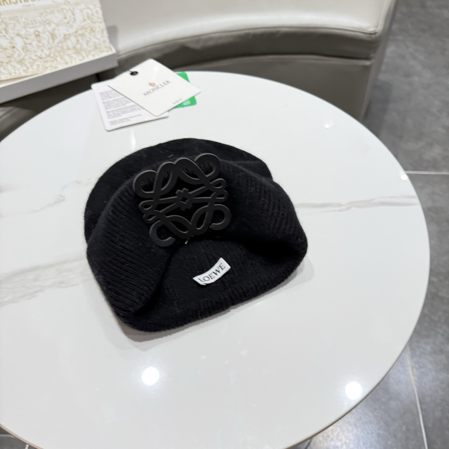 罗意威 LOEWE毛线帽 新款羊毛原版原标设计，质感超好，外部线条定位标准，做工精细，简约大气低价走量！