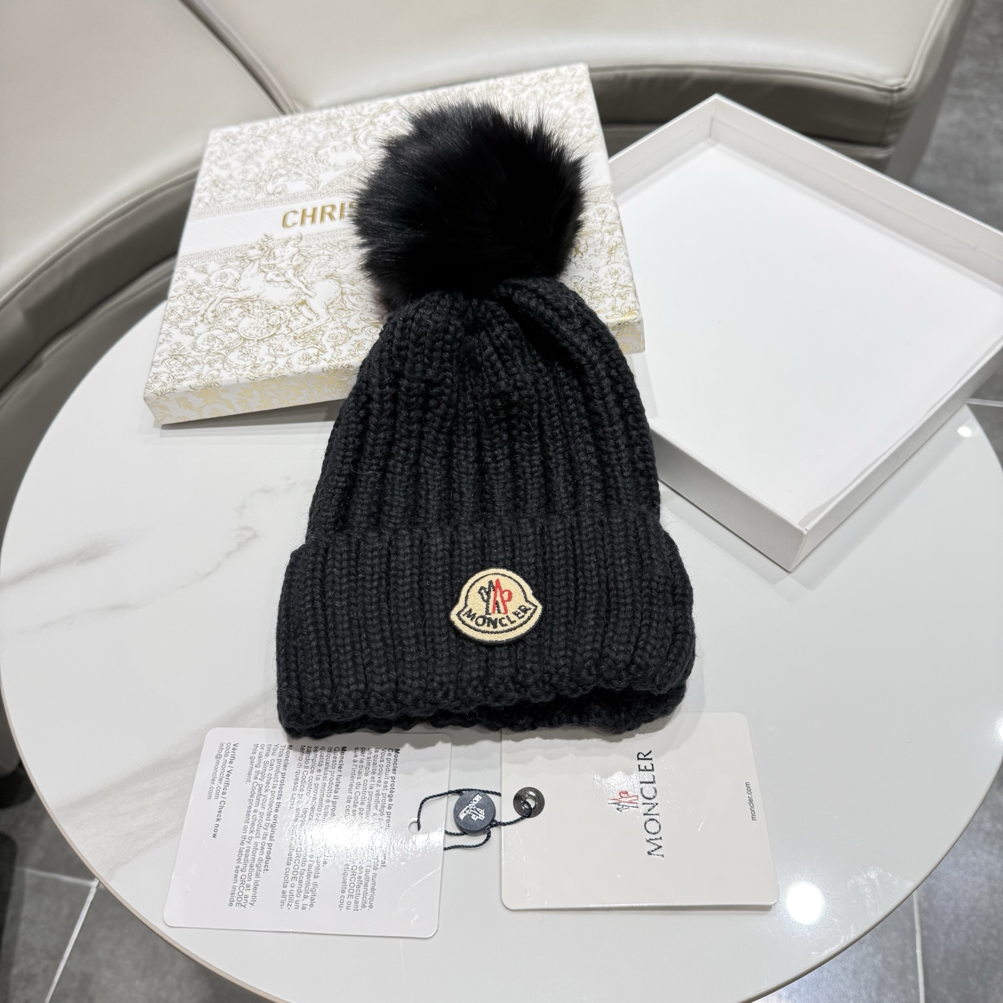 【MONCLER蒙口】2026秋冬新款大牌毛球毛线帽# 非常有质感的一款~闭眼入 【MONCLER蒙口】2026秋冬新款大牌毛球毛线帽# 非常有质感的一款~闭眼入