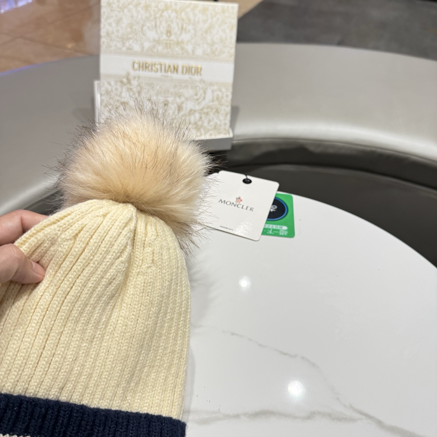 普拉达新款针织毛线帽