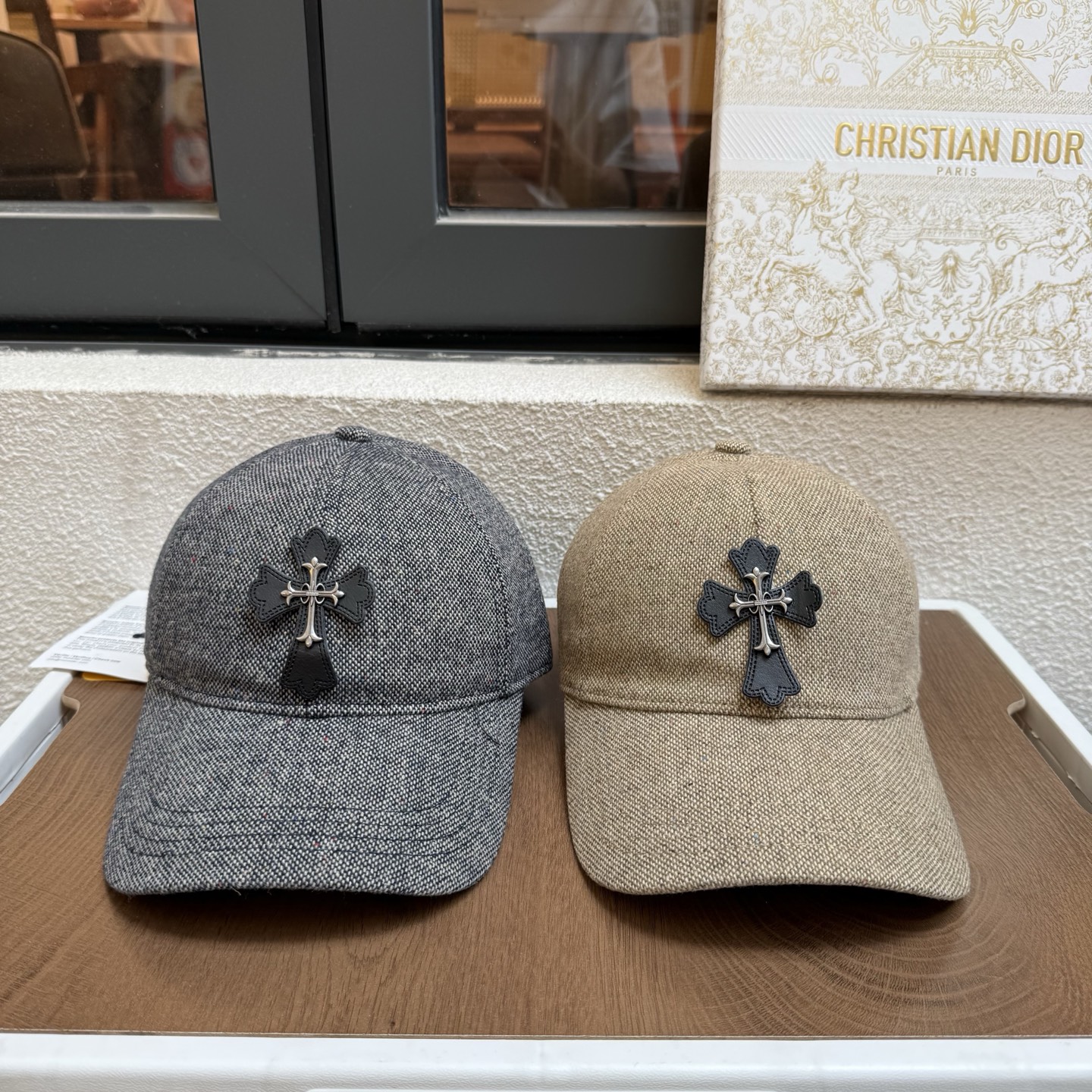 克罗心 🆕🆕新款秋冬棒球帽，个性时尚经典十字架标志，休闲带点酷酷的感觉，中性款 男女同款！超好搭！ 头围:56-58cm