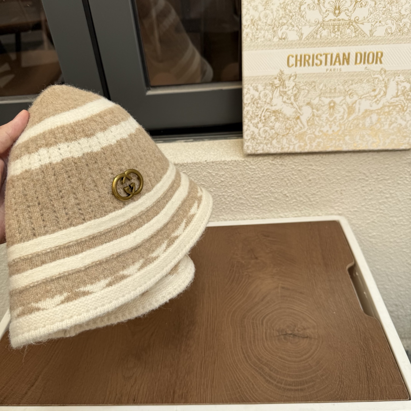 Gucci古奇秋冬新款羊毛呢渔夫帽女时尚百搭显脸小礼帽盆帽