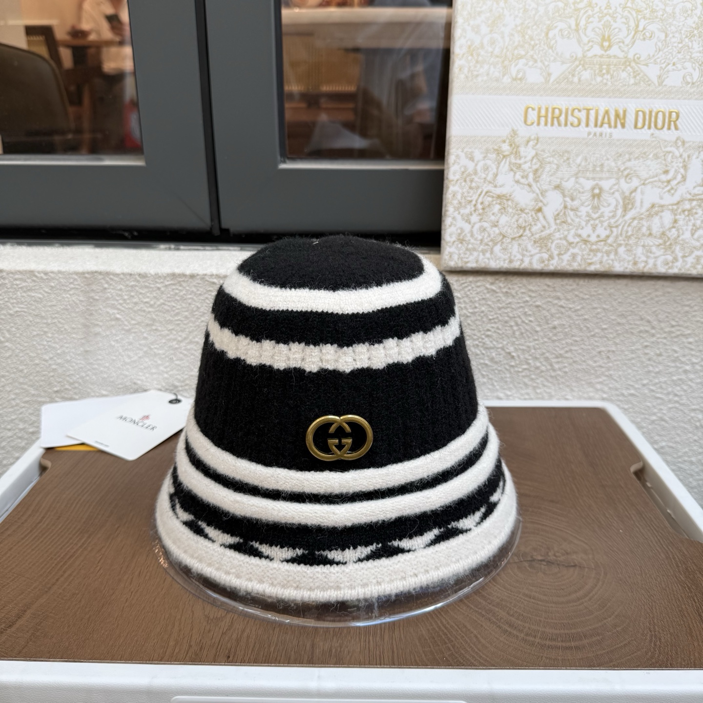 Gucci古奇秋冬新款羊毛呢渔夫帽女时尚百搭显脸小礼帽盆帽