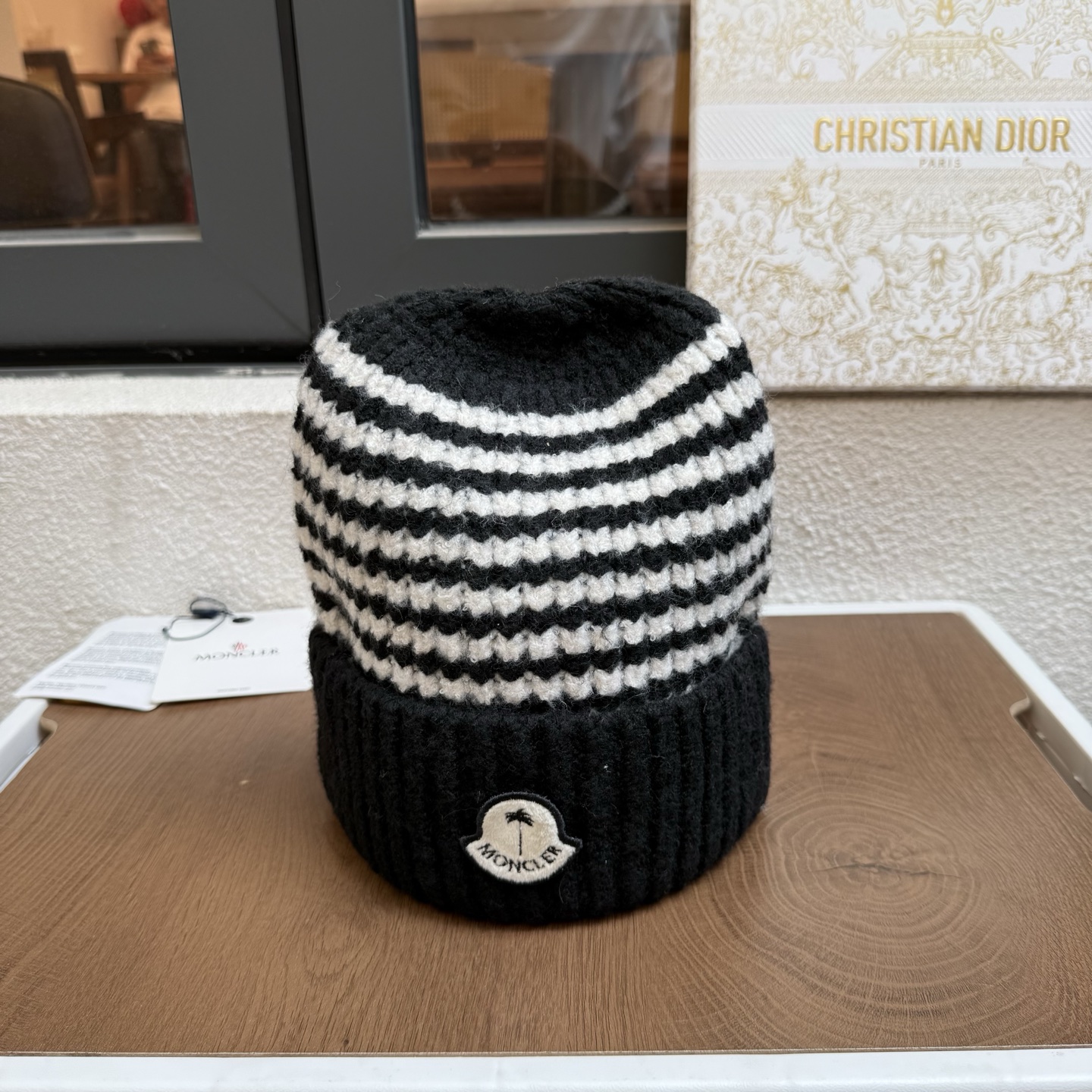 蒙口针织帽MONCLER毛线帽👍质量非常柔软舒服，保暖又时尚，简约大气，百搭款！