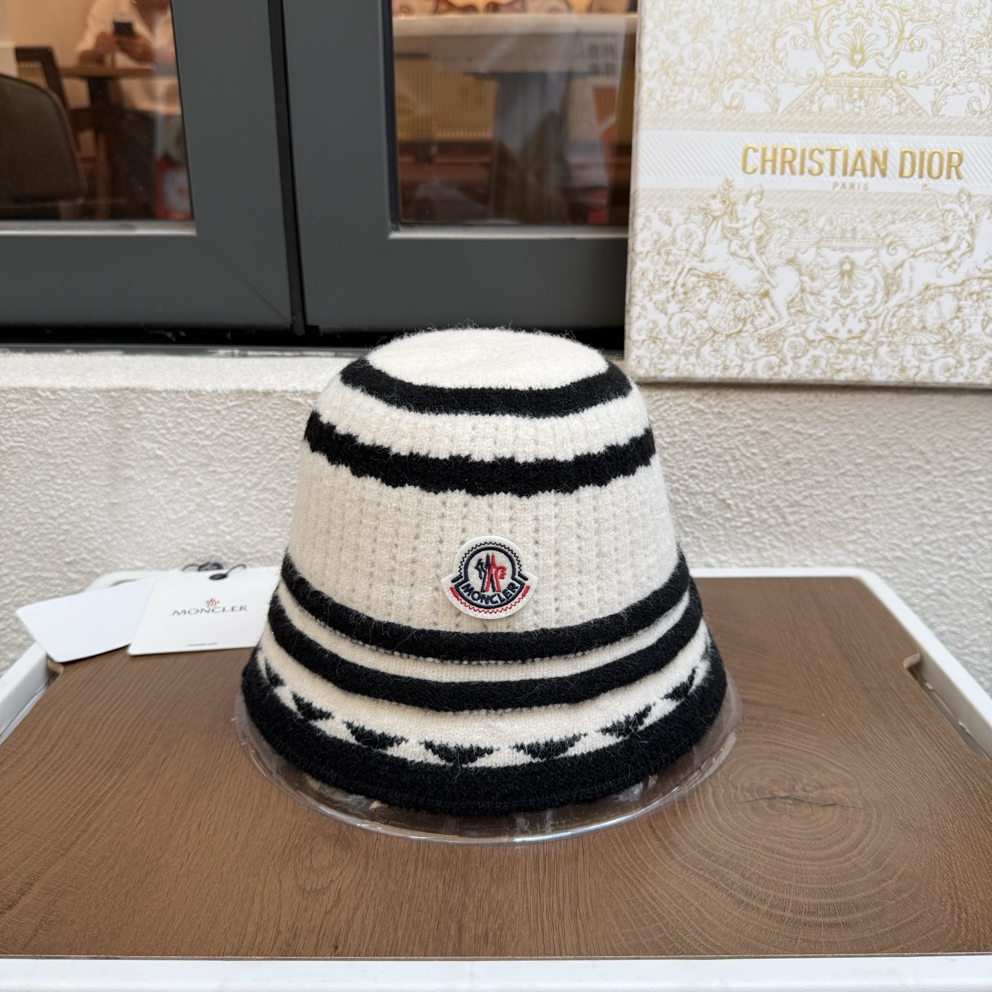 蒙口MONCLER条纹针织水桶帽女秋冬复古撞色渔夫帽保暖毛绒盆帽显脸小帽