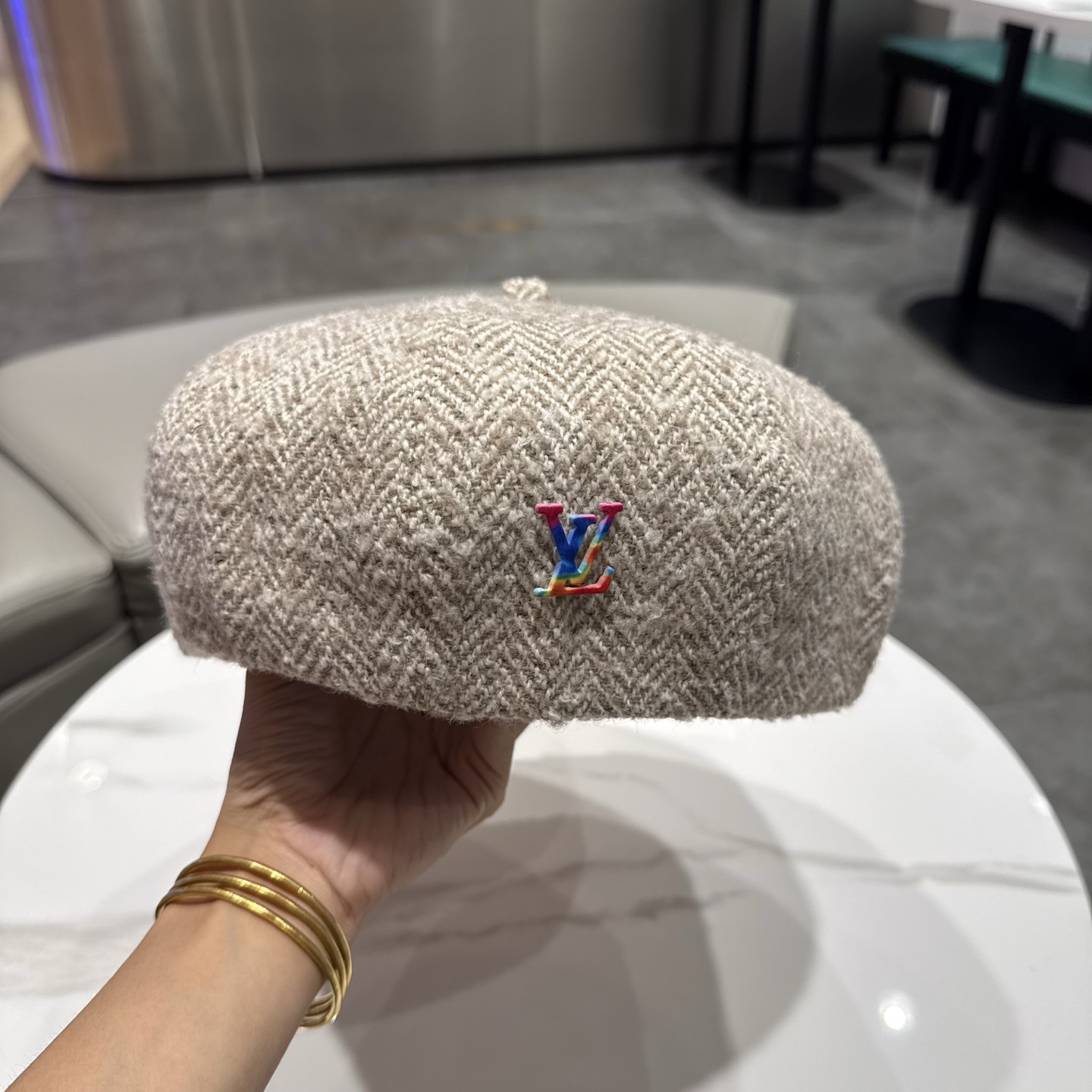 LV路易威登英伦复古雪花羊毛贝雷帽子女秋冬保暖画家帽百搭哈里斯纹空