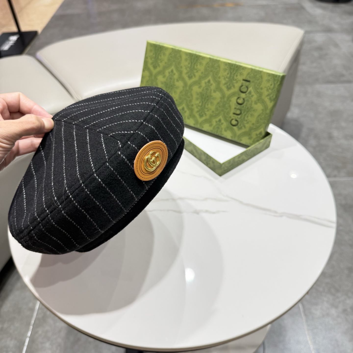 GUCCI古奇新款秋冬条纹羊毛鸭舌帽时尚百搭保暖防风英伦复古画家帽老钱风 httP: