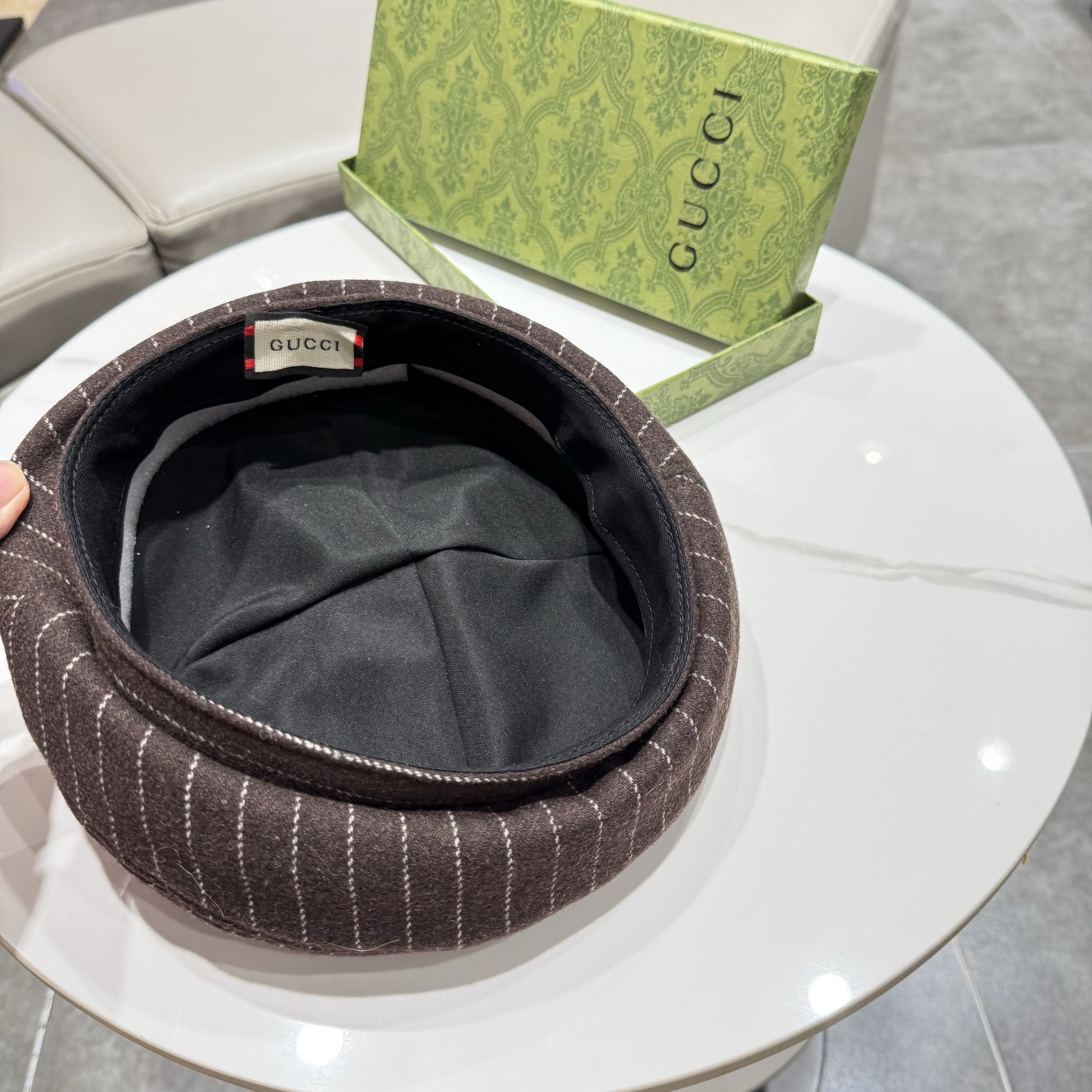 GUCCI古奇新款秋冬条纹羊毛鸭舌帽时尚百搭保暖防风英伦复古画家帽老钱风 httP: