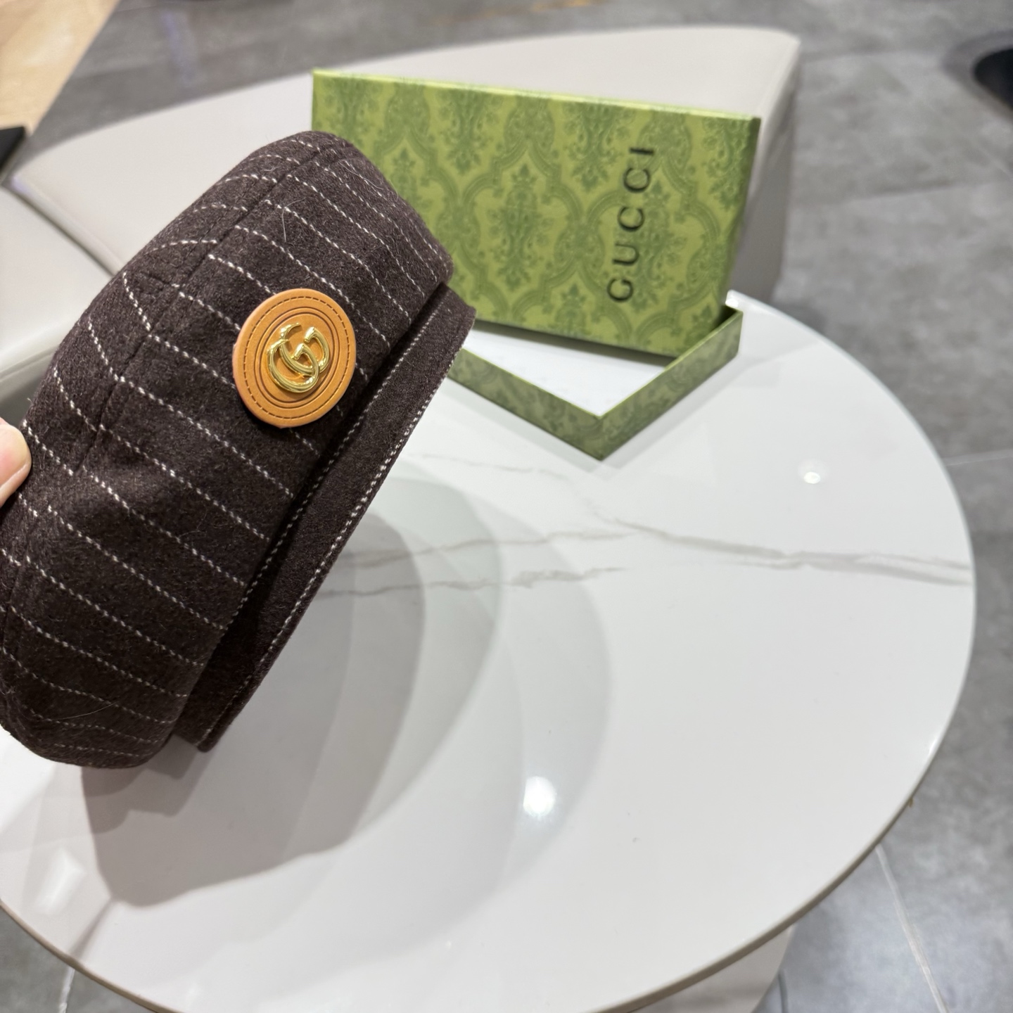 GUCCI古奇新款秋冬条纹羊毛鸭舌帽时尚百搭保暖防风英伦复古画家帽老钱风 httP: