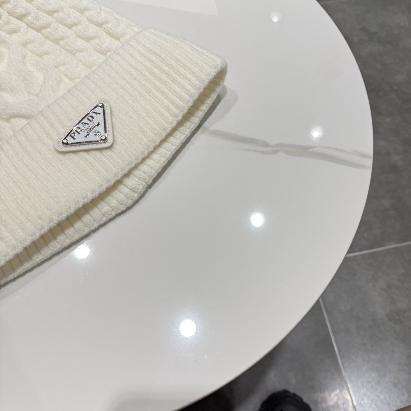普拉达新款针织毛线帽