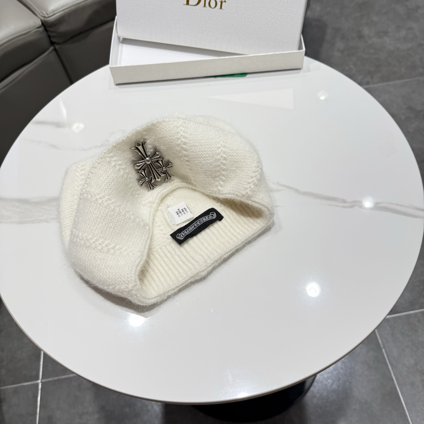 克罗心最新毛线帽 时尚前卫的休闲设计风格，戴上头就是这样好看看哦，做工精细，男女同款！