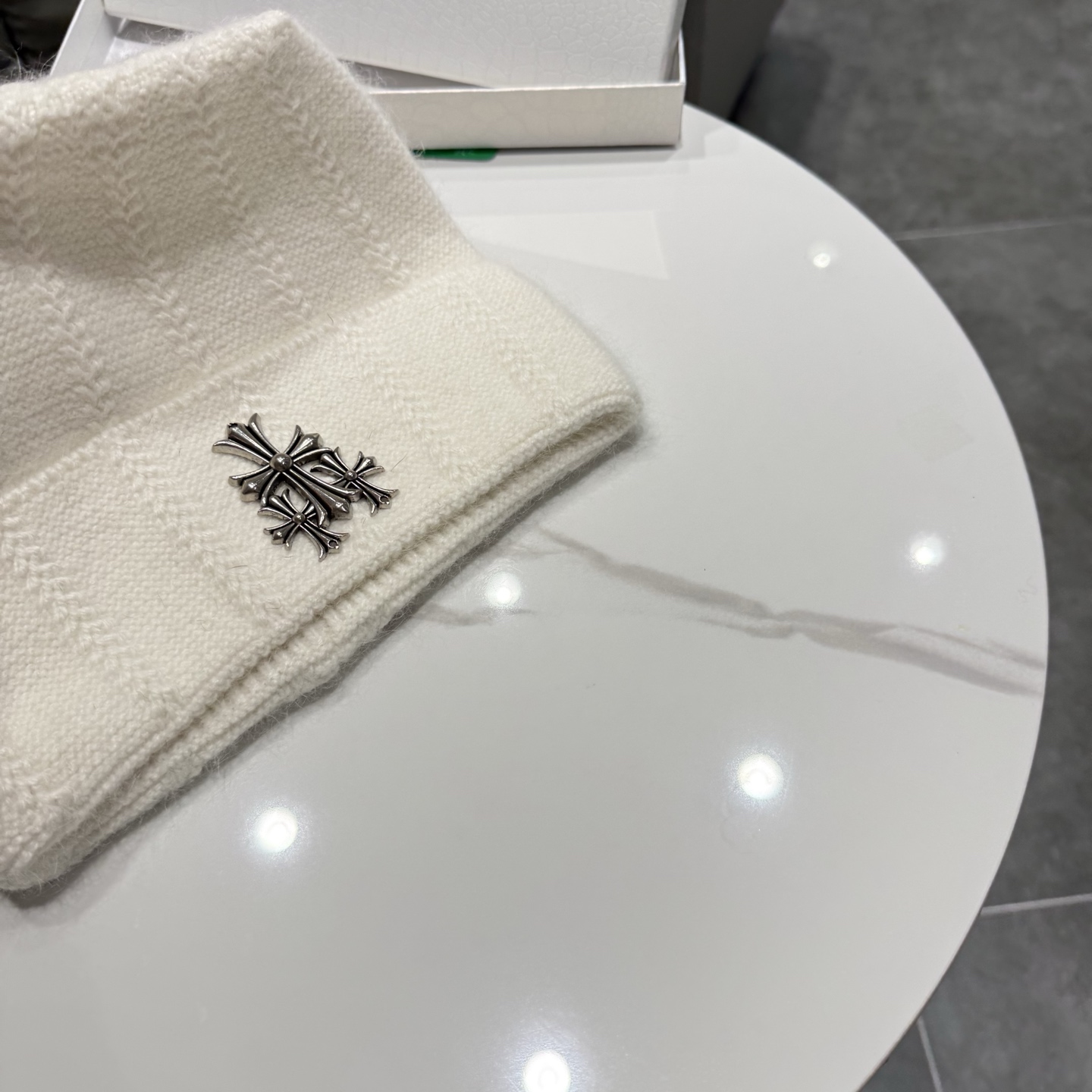 克罗心最新毛线帽 时尚前卫的休闲设计风格，戴上头就是这样好看看哦，做工精细，男女同款！