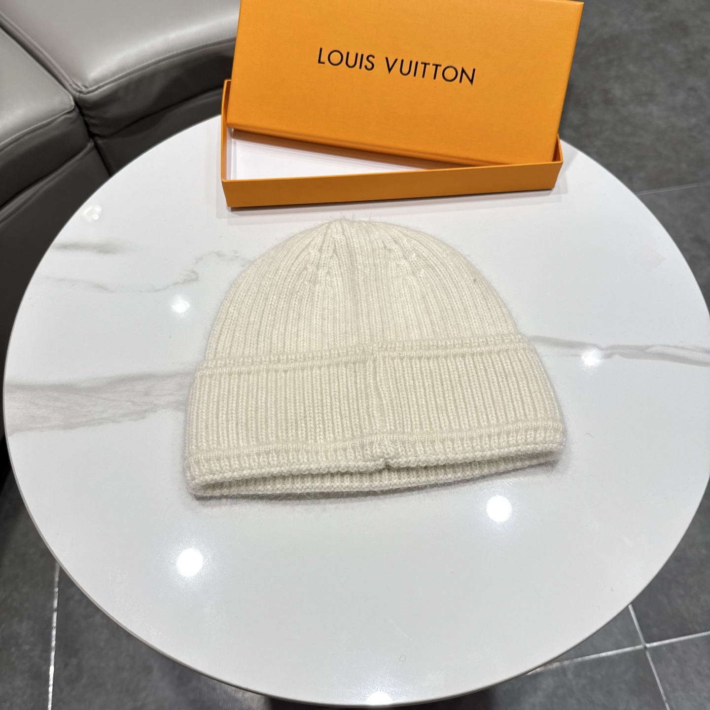 LV👒 秋冬新款针织毛线帽，超火爆💖质感一流，出街超好搭配！减龄神器