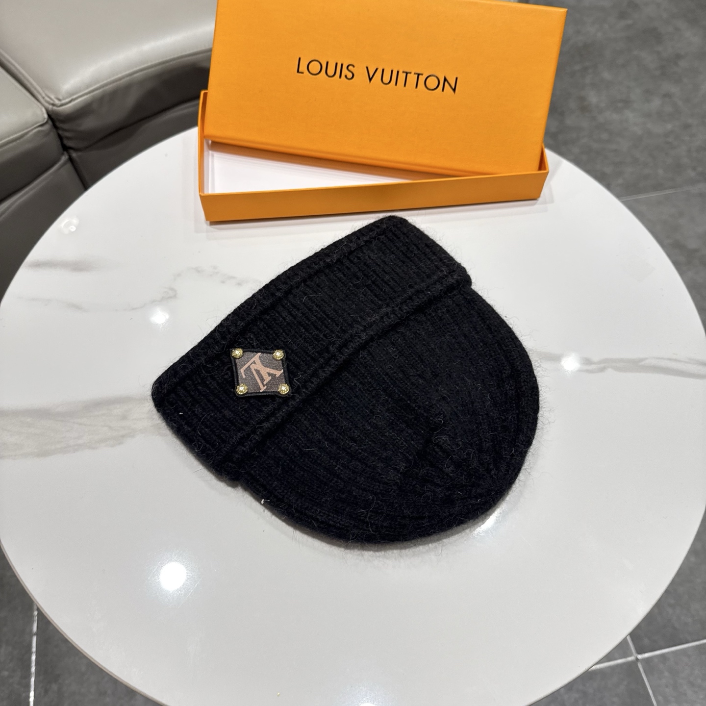LV👒 秋冬新款针织毛线帽，超火爆💖质感一流，出街超好搭配！减龄神器
