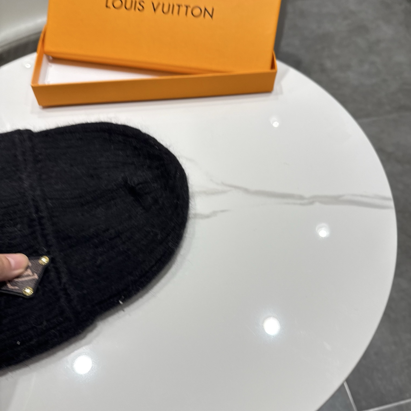 LV👒 秋冬新款针织毛线帽，超火爆💖质感一流，出街超好搭配！减龄神器