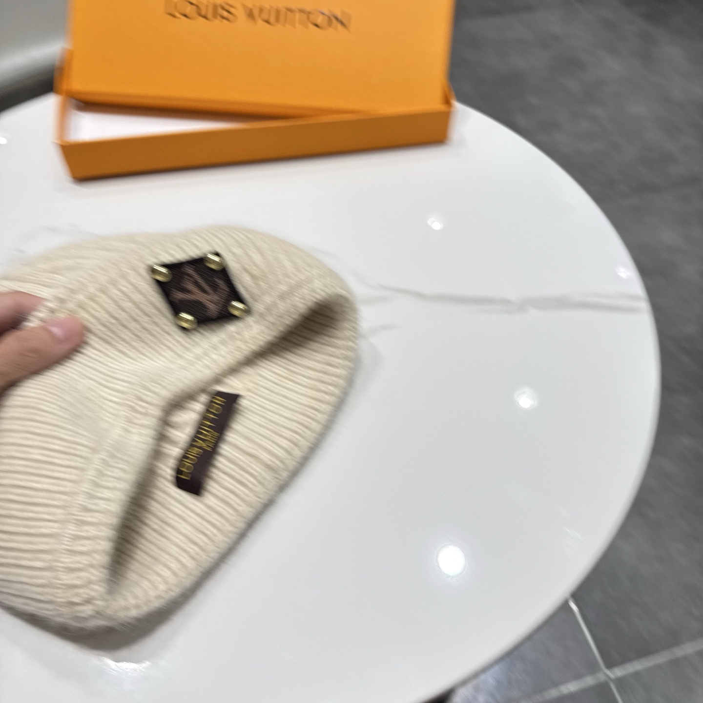 LV👒 秋冬新款针织毛线帽，超火爆💖质感一流，出街超好搭配！减龄神器