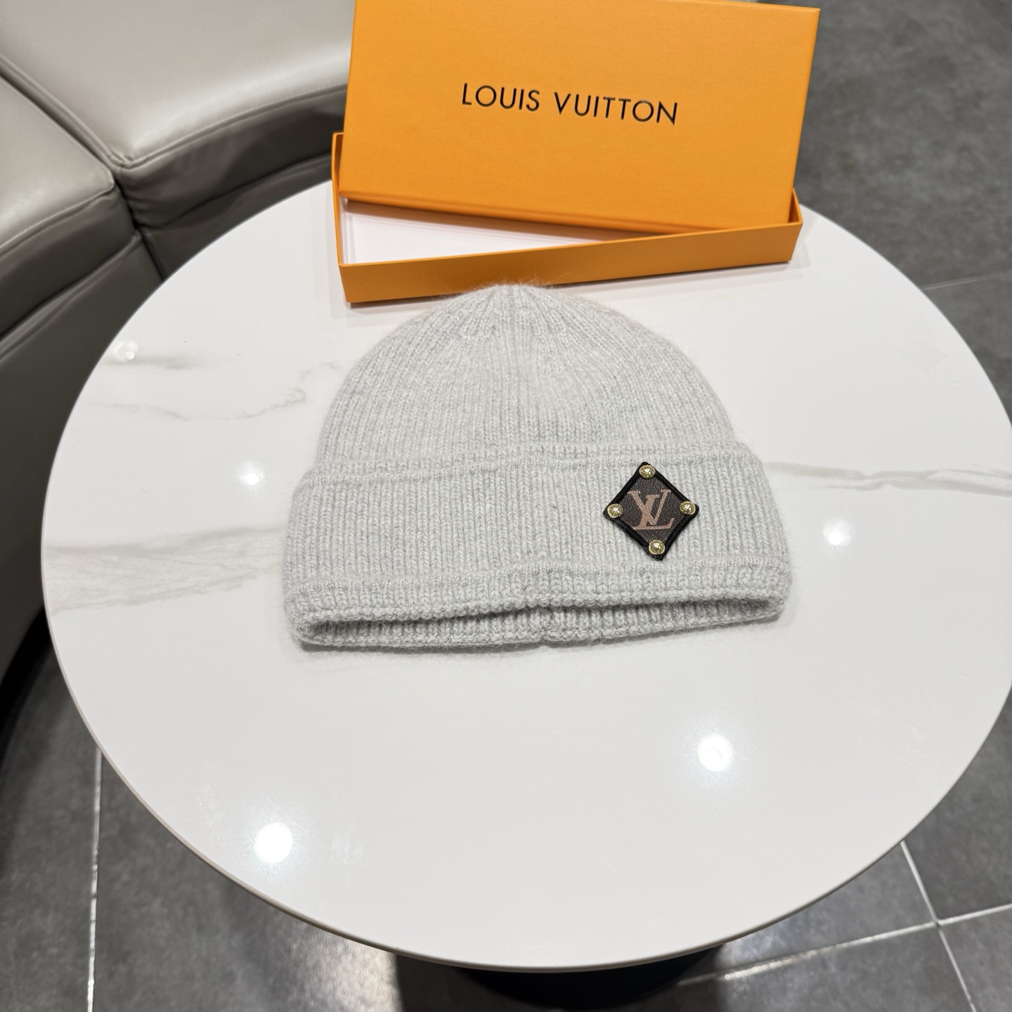 LV👒 秋冬新款针织毛线帽，超火爆💖质感一流，出街超好搭配！减龄神器