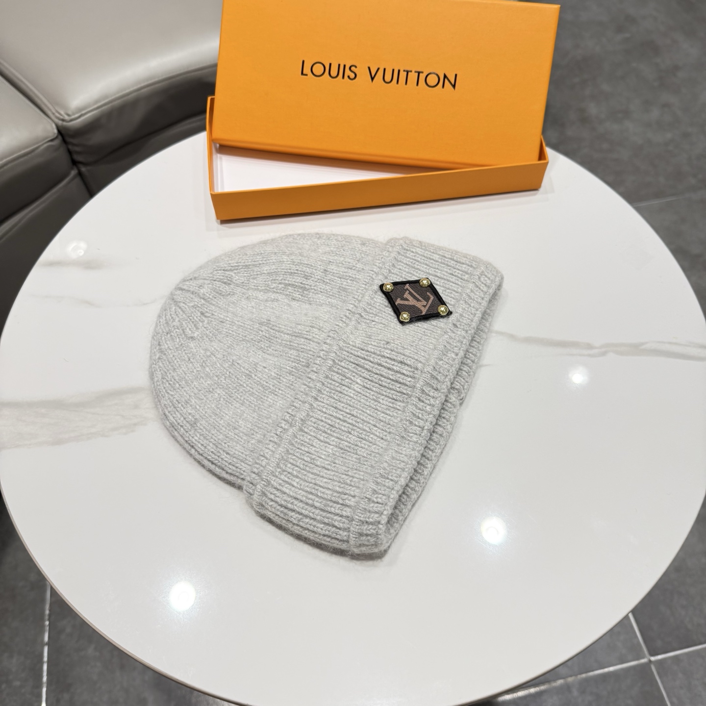 LV👒 秋冬新款针织毛线帽，超火爆💖质感一流，出街超好搭配！减龄神器