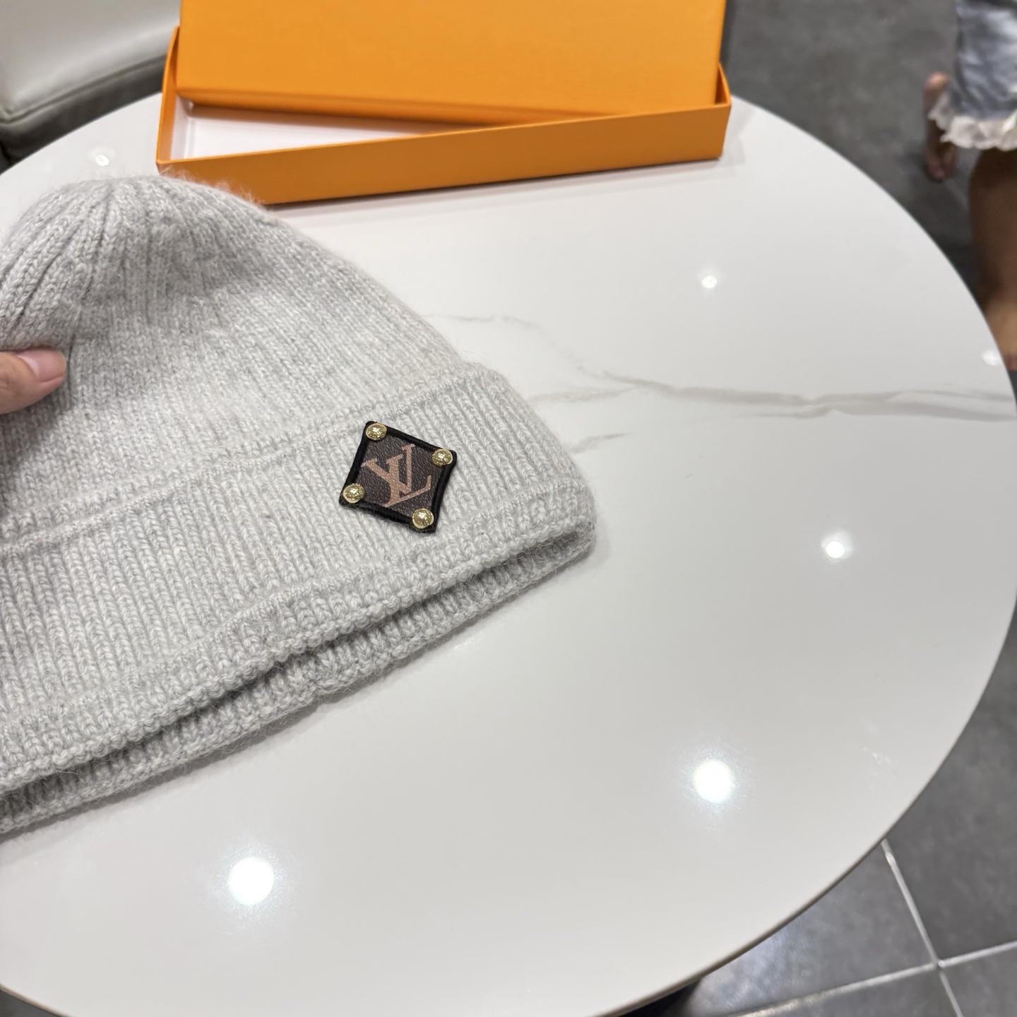 LV👒 秋冬新款针织毛线帽，超火爆💖质感一流，出街超好搭配！减龄神器