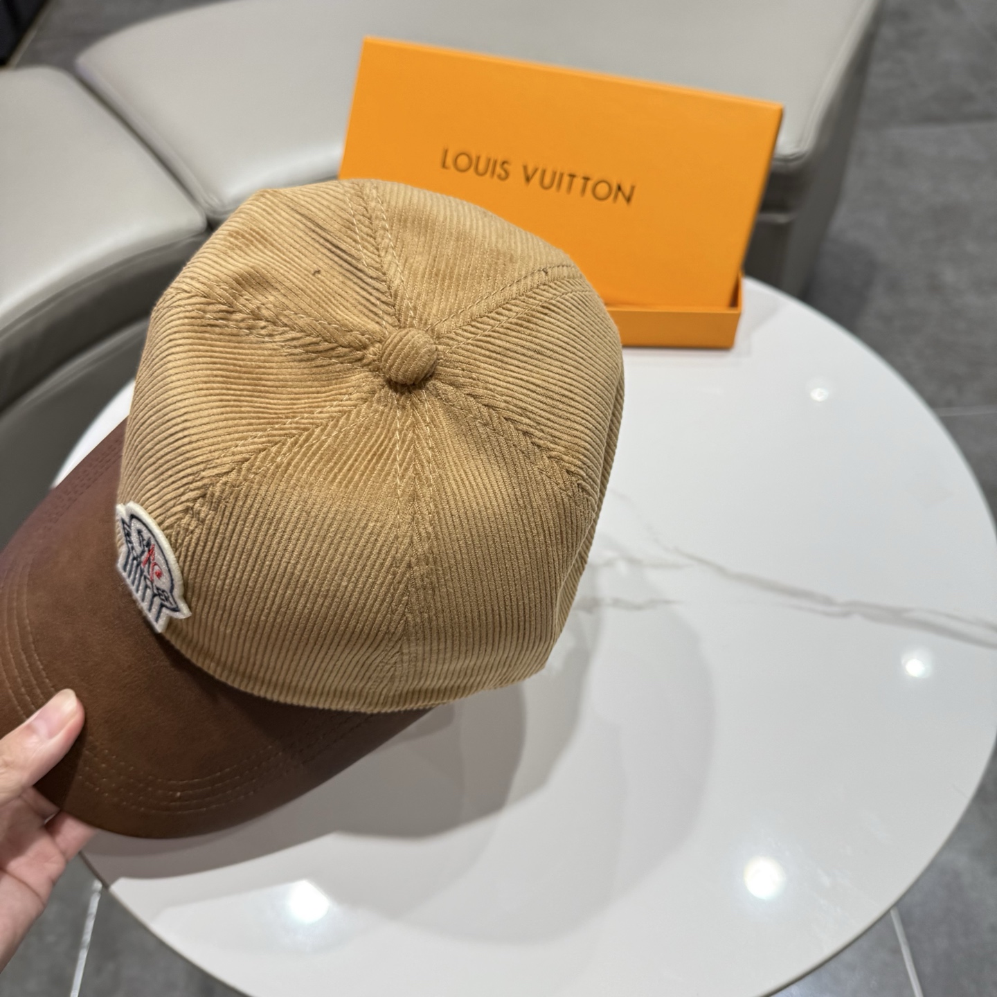 蒙口MONCLER秋冬新款棒球帽，时尚炸街单品，风格很OK，网红.时尚博主的最爱！高品质舒适透气，凹造型很好看