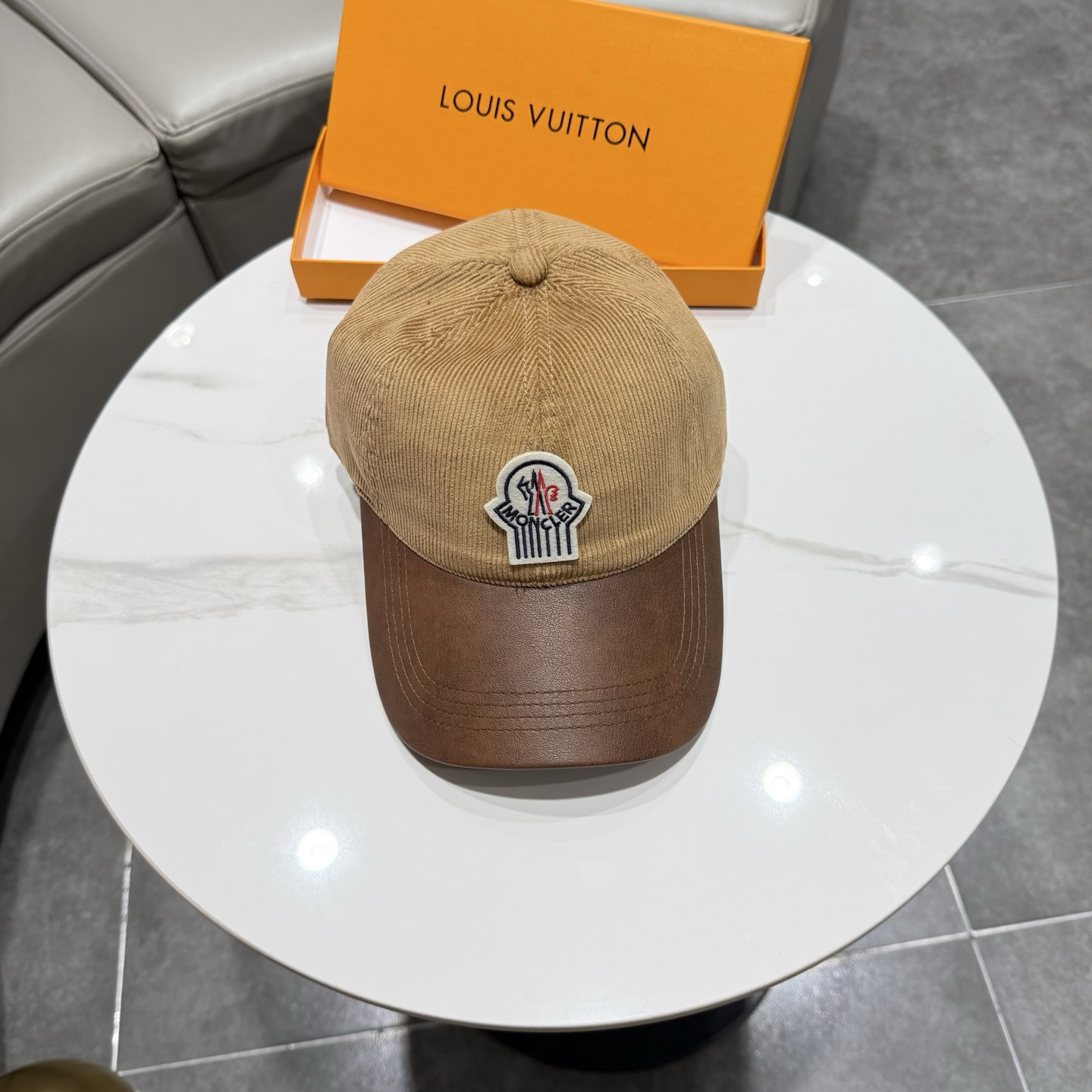 蒙口MONCLER秋冬新款棒球帽，时尚炸街单品，风格很OK，网红.时尚博主的最爱！高品质舒适透气，凹造型很好看