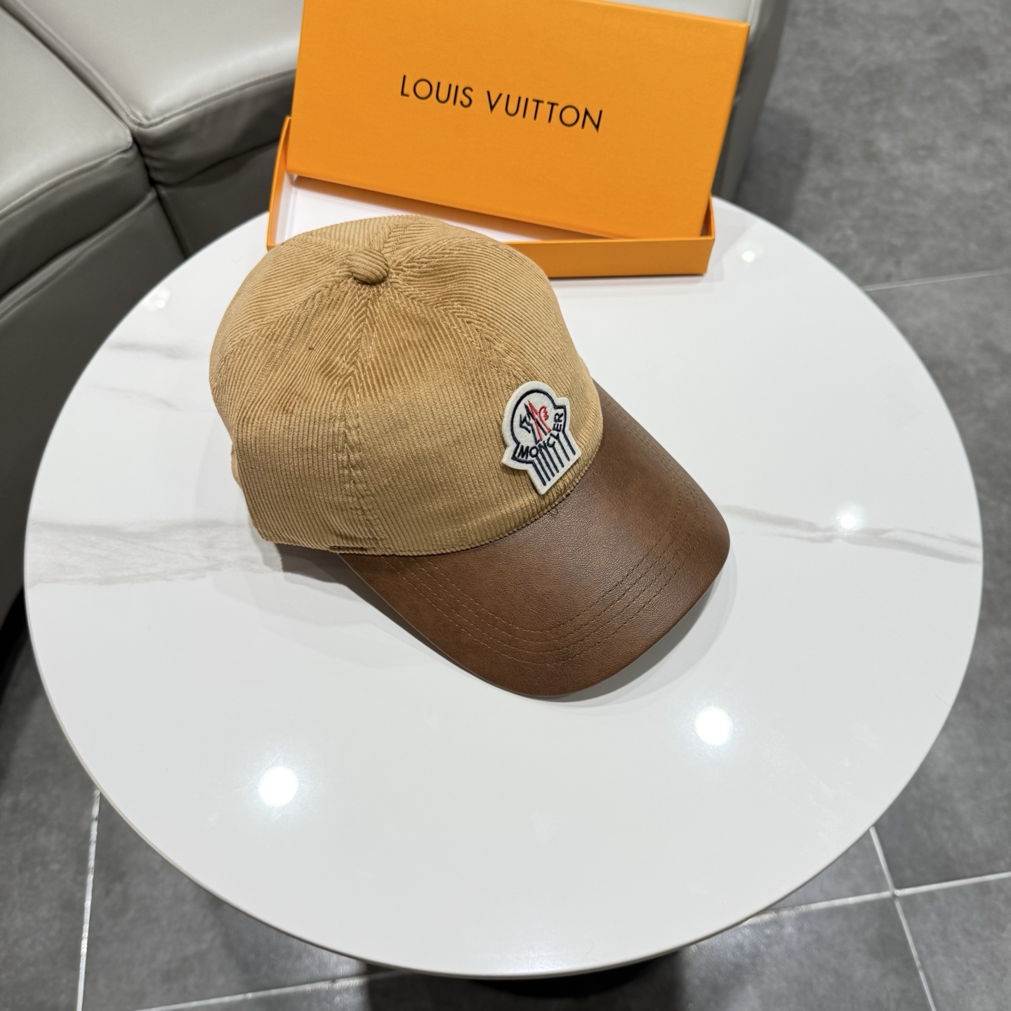 蒙口MONCLER秋冬新款棒球帽，时尚炸街单品，风格很OK，网红.时尚博主的最爱！高品质舒适透气，凹造型很好看