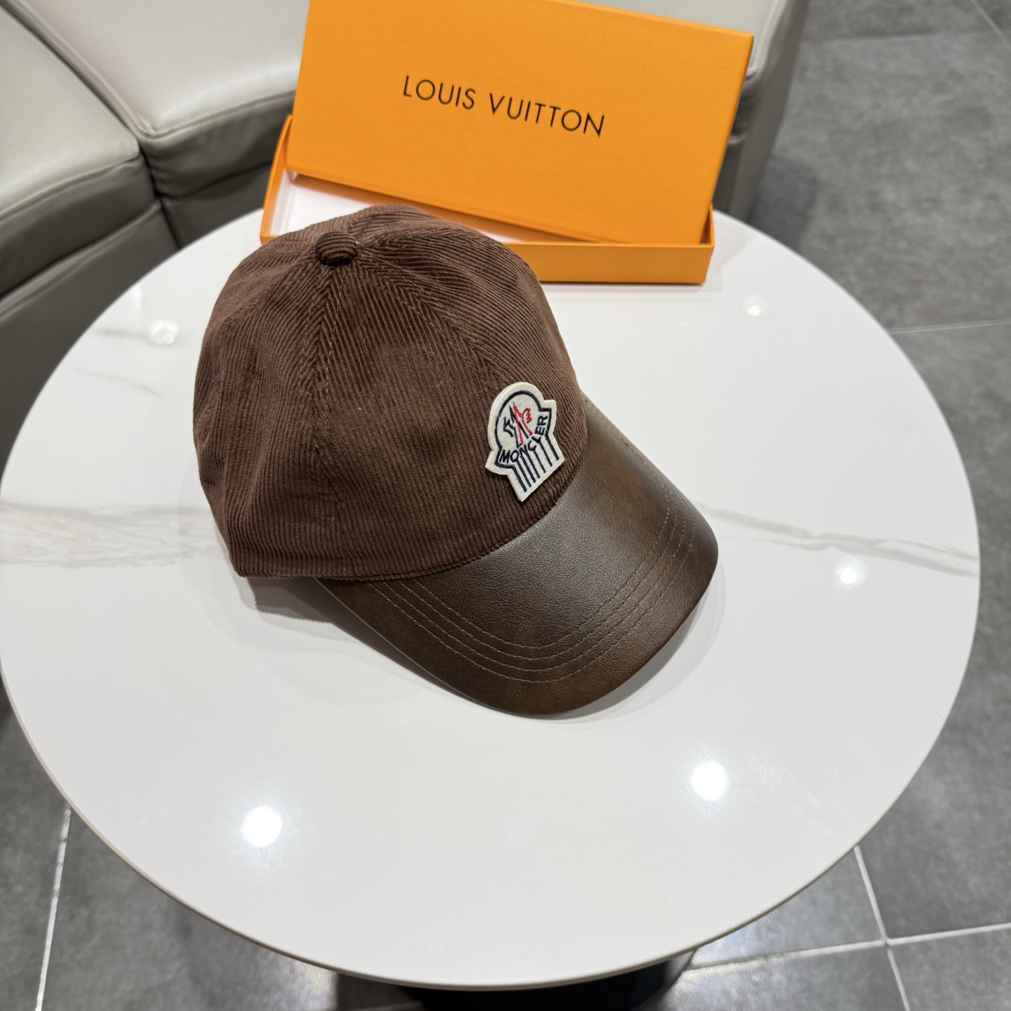 蒙口MONCLER秋冬新款棒球帽，时尚炸街单品，风格很OK，网红.时尚博主的最爱！高品质舒适透气，凹造型很好看