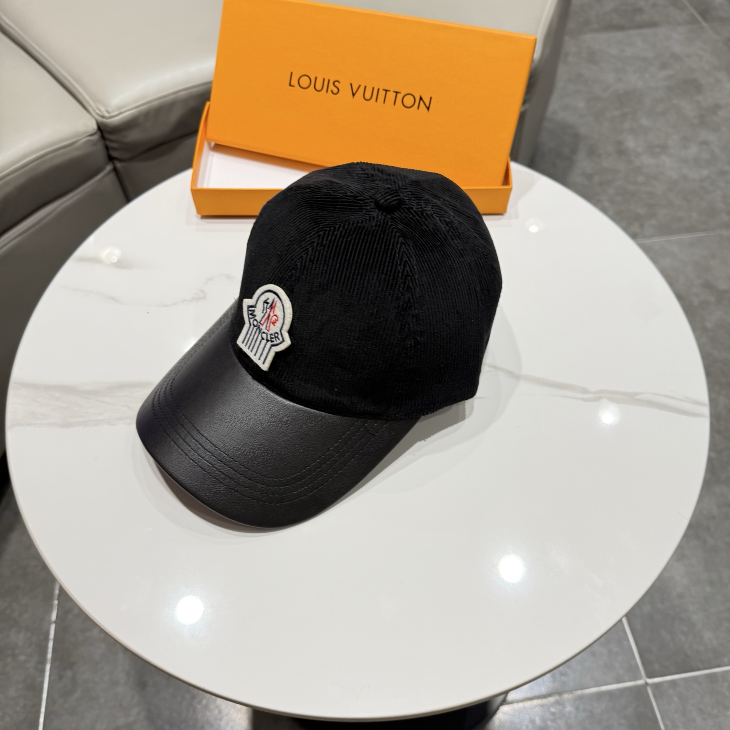 蒙口MONCLER秋冬新款棒球帽，时尚炸街单品，风格很OK，网红.时尚博主的最爱！高品质舒适透气，凹造型很好看