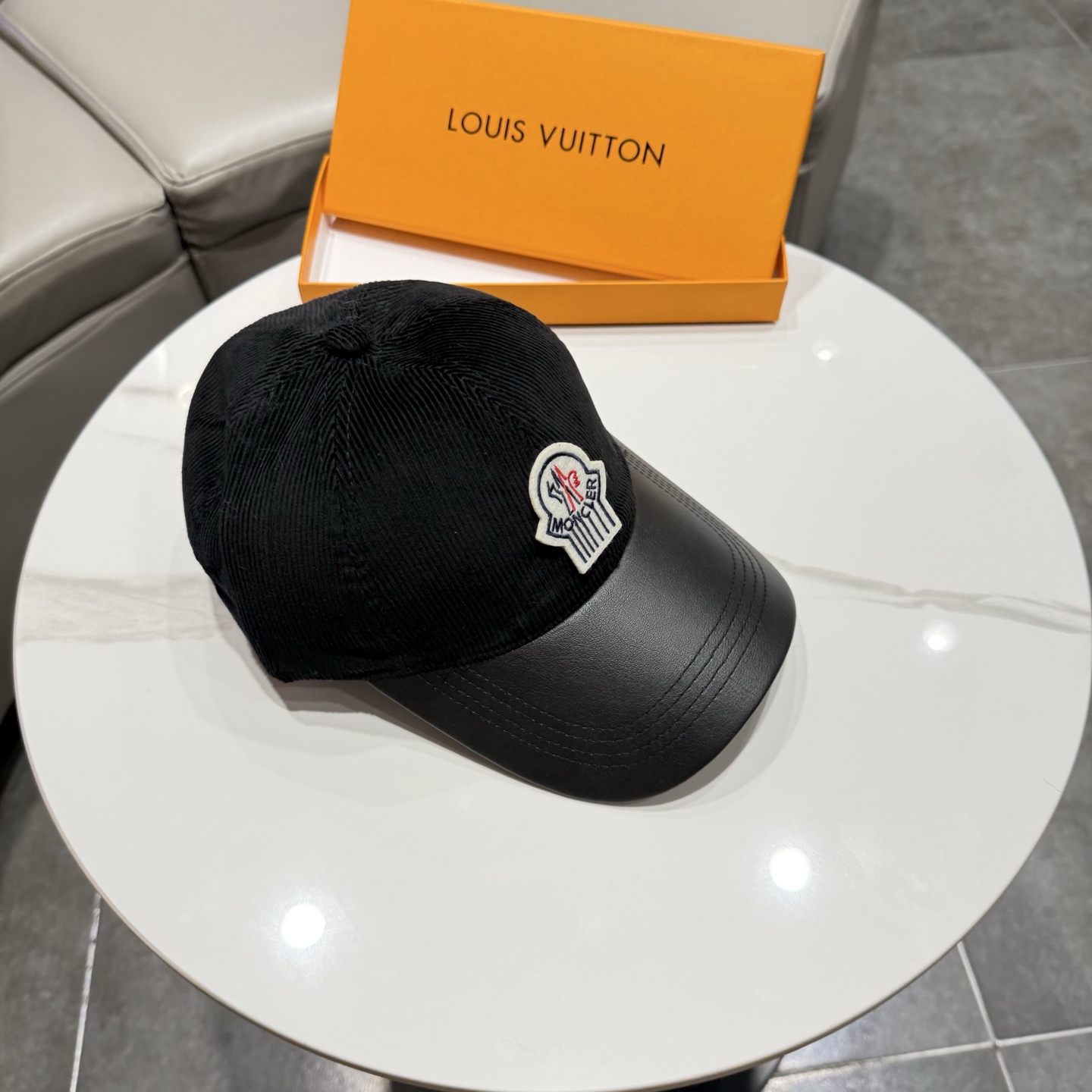 蒙口MONCLER秋冬新款棒球帽，时尚炸街单品，风格很OK，网红.时尚博主的最爱！高品质舒适透气，凹造型很好看