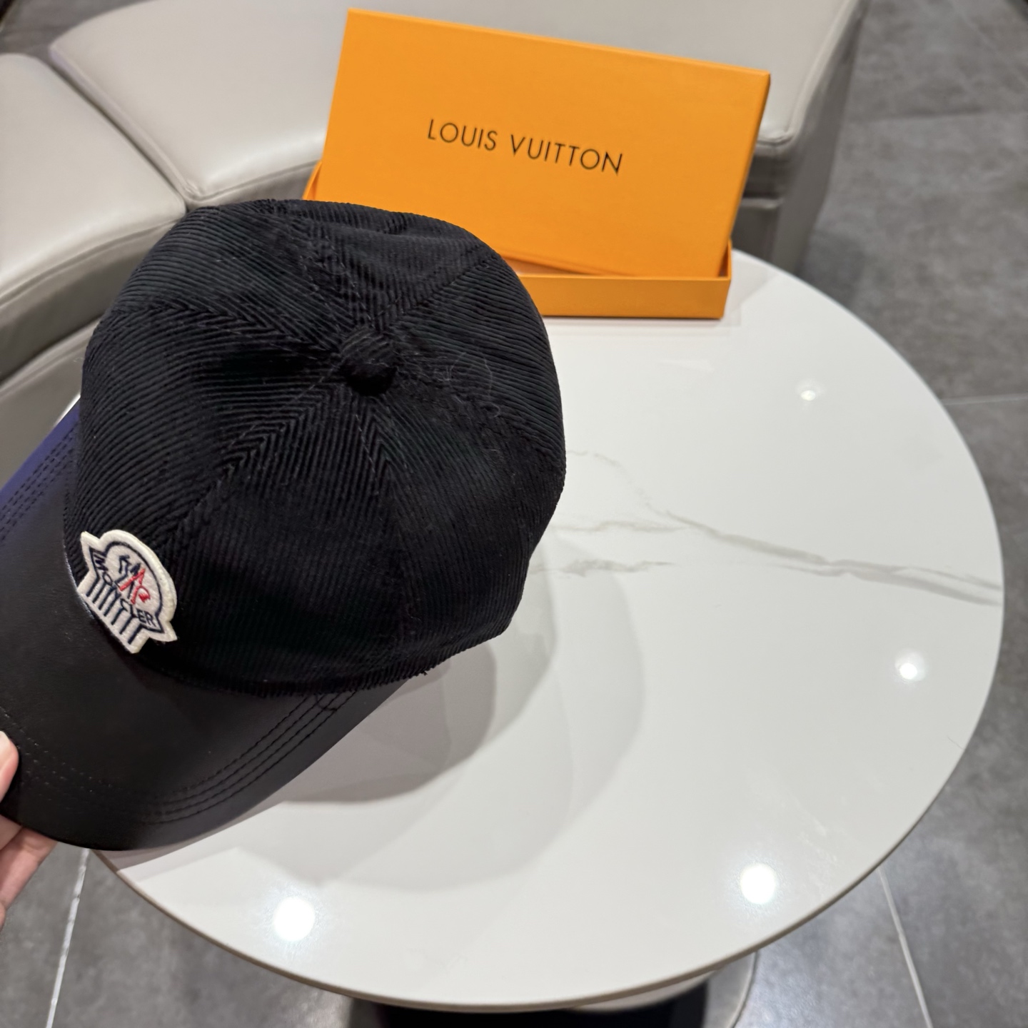 蒙口MONCLER秋冬新款棒球帽，时尚炸街单品，风格很OK，网红.时尚博主的最爱！高品质舒适透气，凹造型很好看