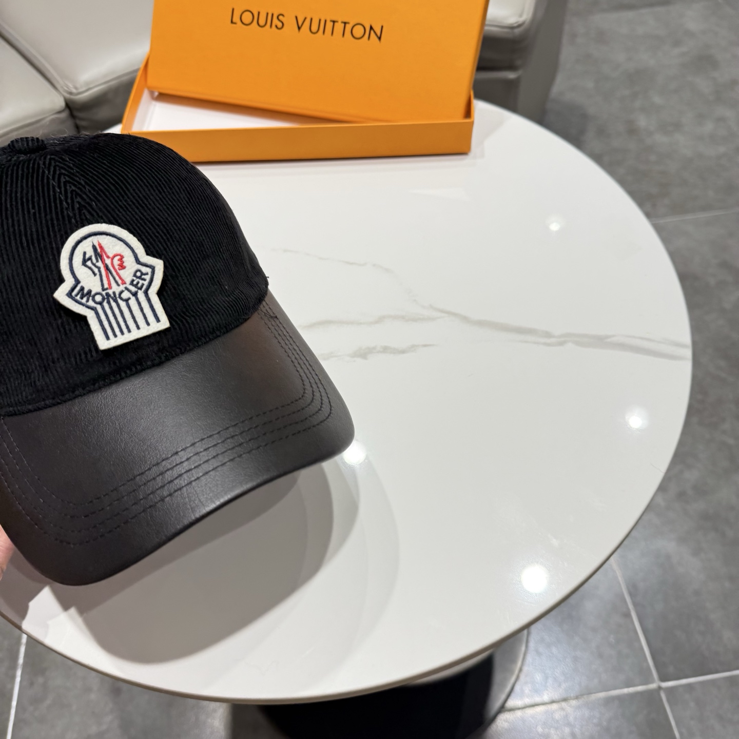蒙口MONCLER秋冬新款棒球帽，时尚炸街单品，风格很OK，网红.时尚博主的最爱！高品质舒适透气，凹造型很好看