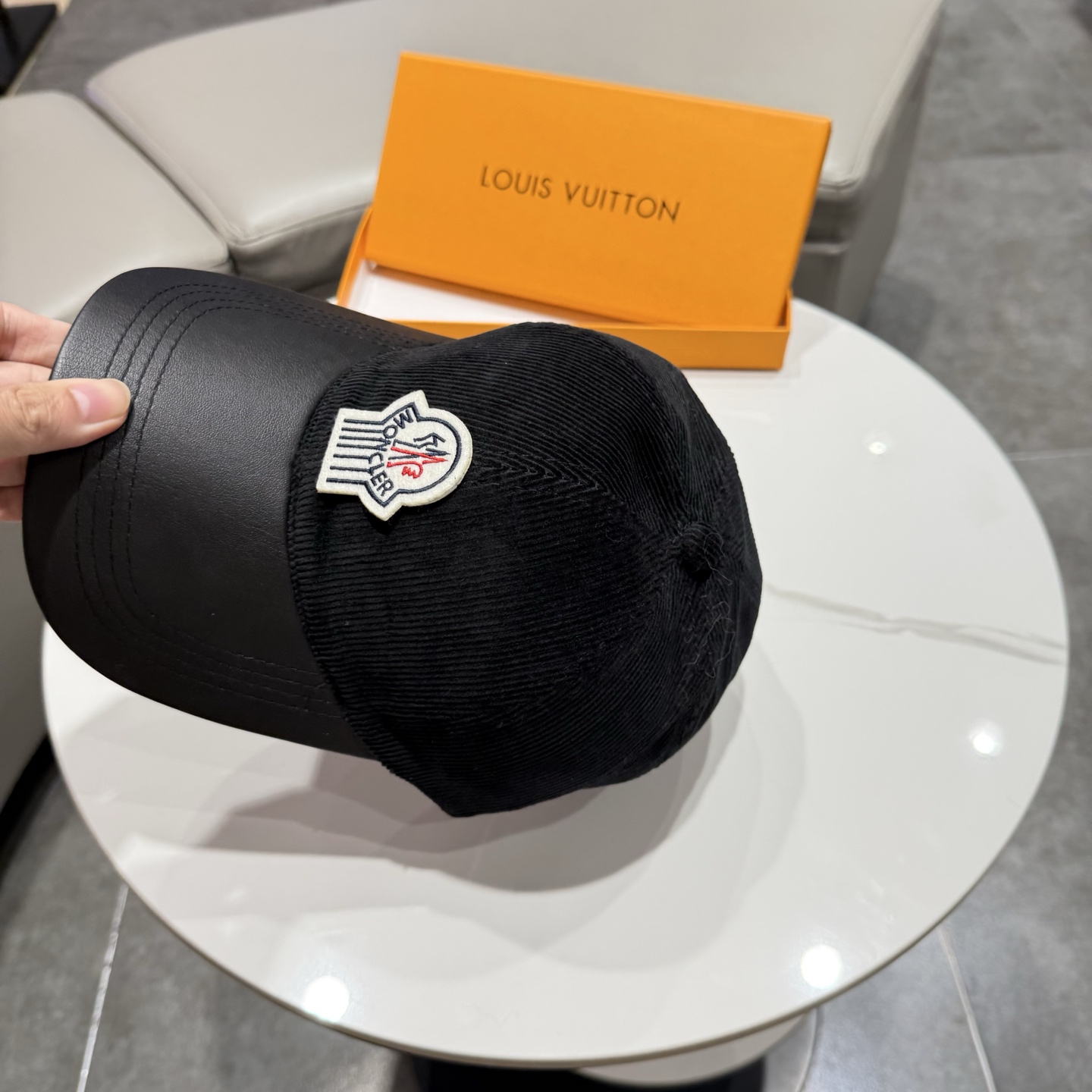 蒙口MONCLER秋冬新款棒球帽，时尚炸街单品，风格很OK，网红.时尚博主的最爱！高品质舒适透气，凹造型很好看