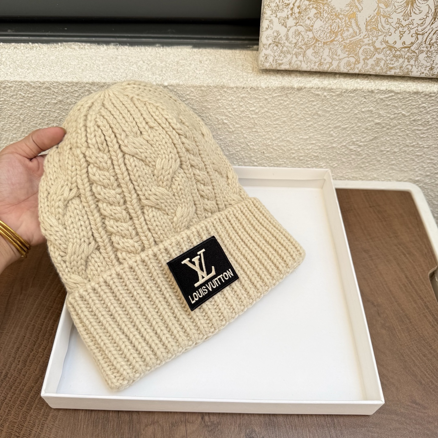 LV👒 秋冬新款针织毛线帽，超火爆💖质感一流，出街超好搭配！减龄神器